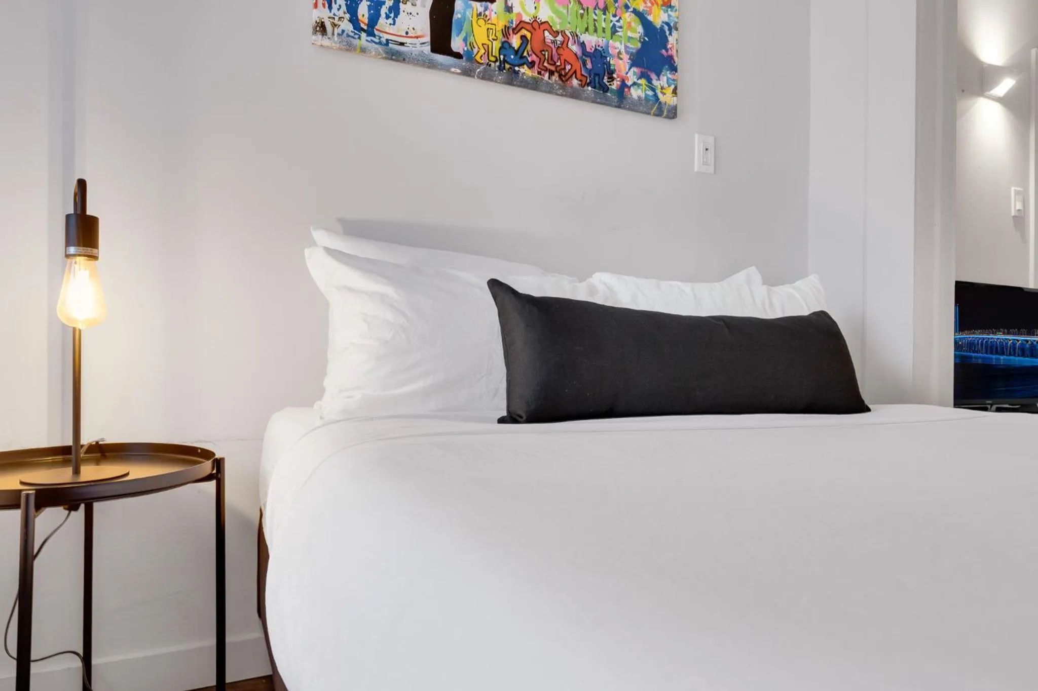 Bed in LiV MTL Avenue