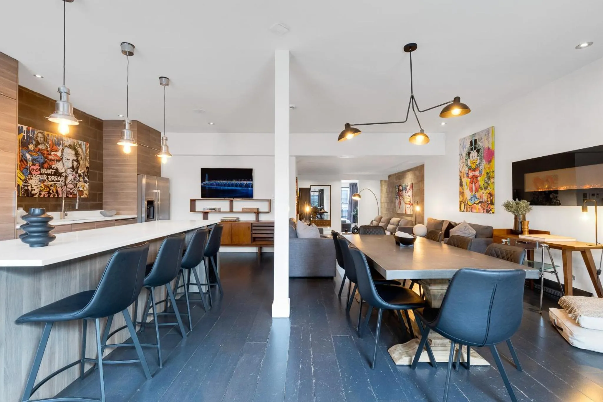 Communal lounge/ TV room in LiV MTL Plato