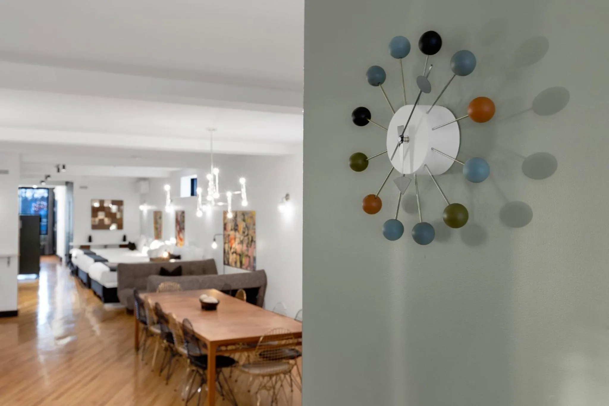 Kitchen or kitchenette in LiV MTL Plaza