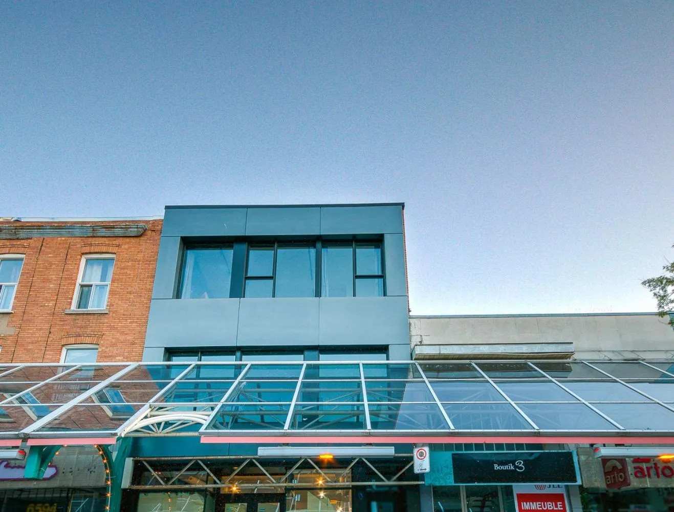 Property building in LiV MTL Plaza