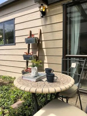 Cedar Park Bed & Breakfast