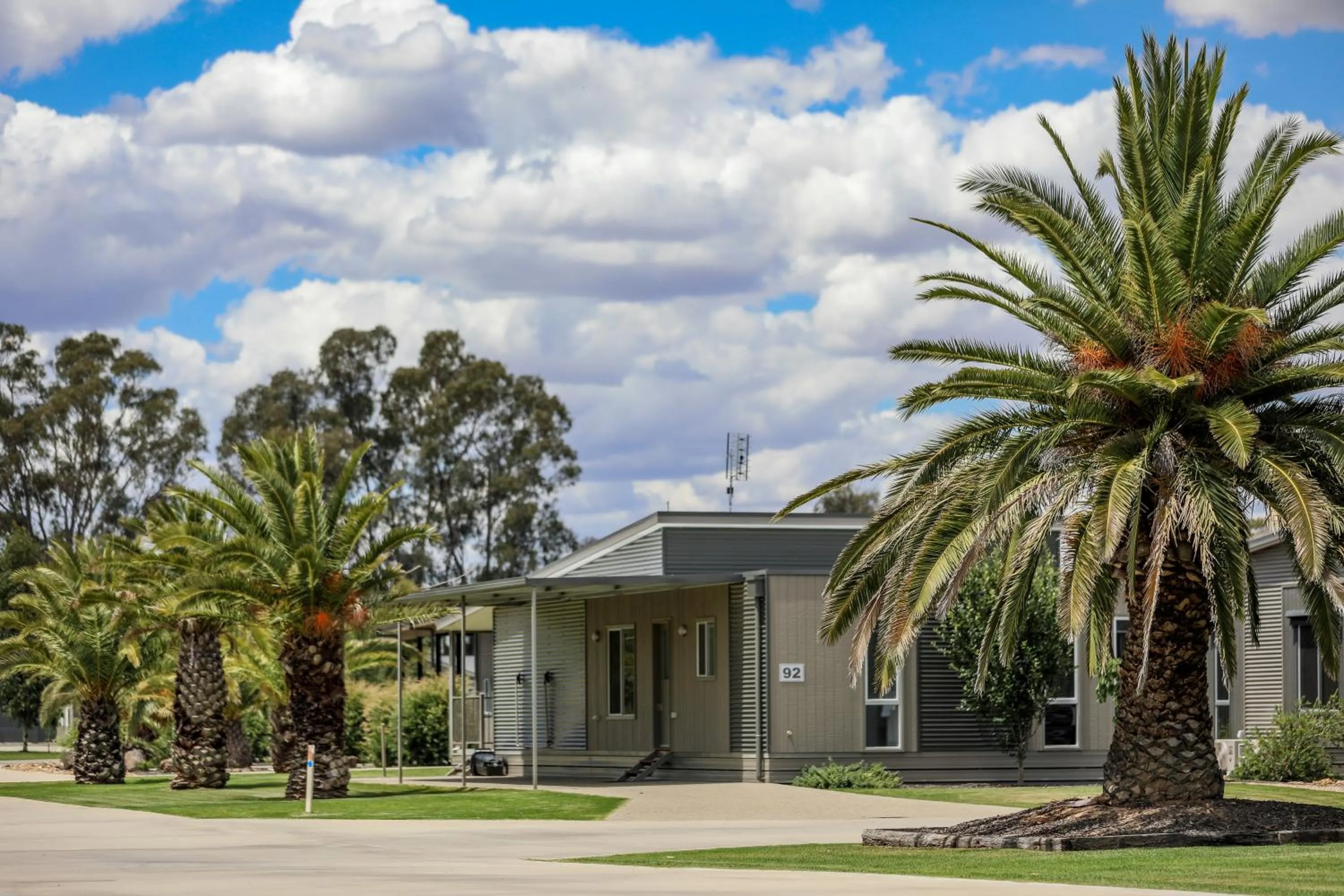 Garden view in Discovery Parks - Moama Waters