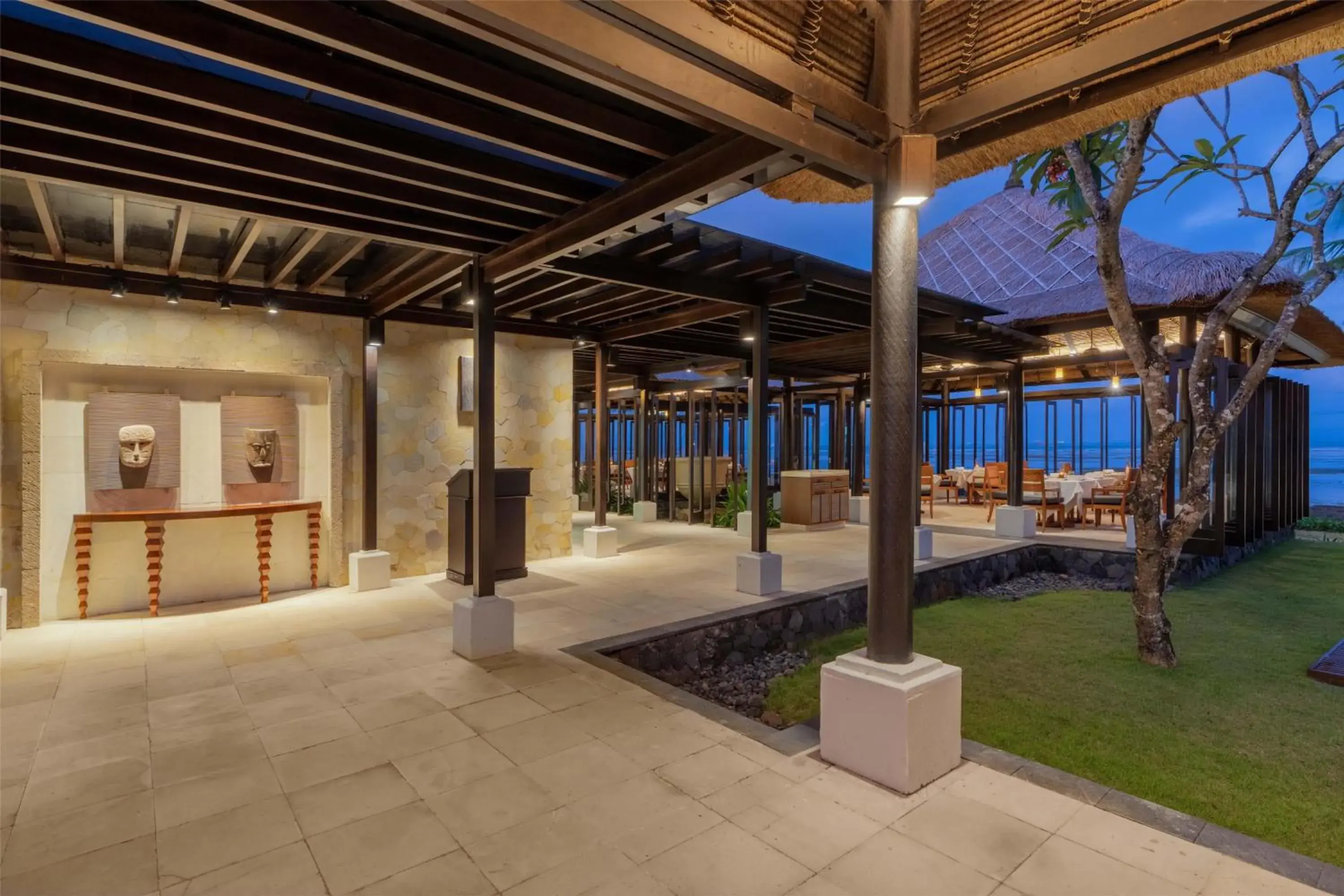 Restaurant/places to eat in Conrad Bali Restaurant/places to eat in Conrad Bali