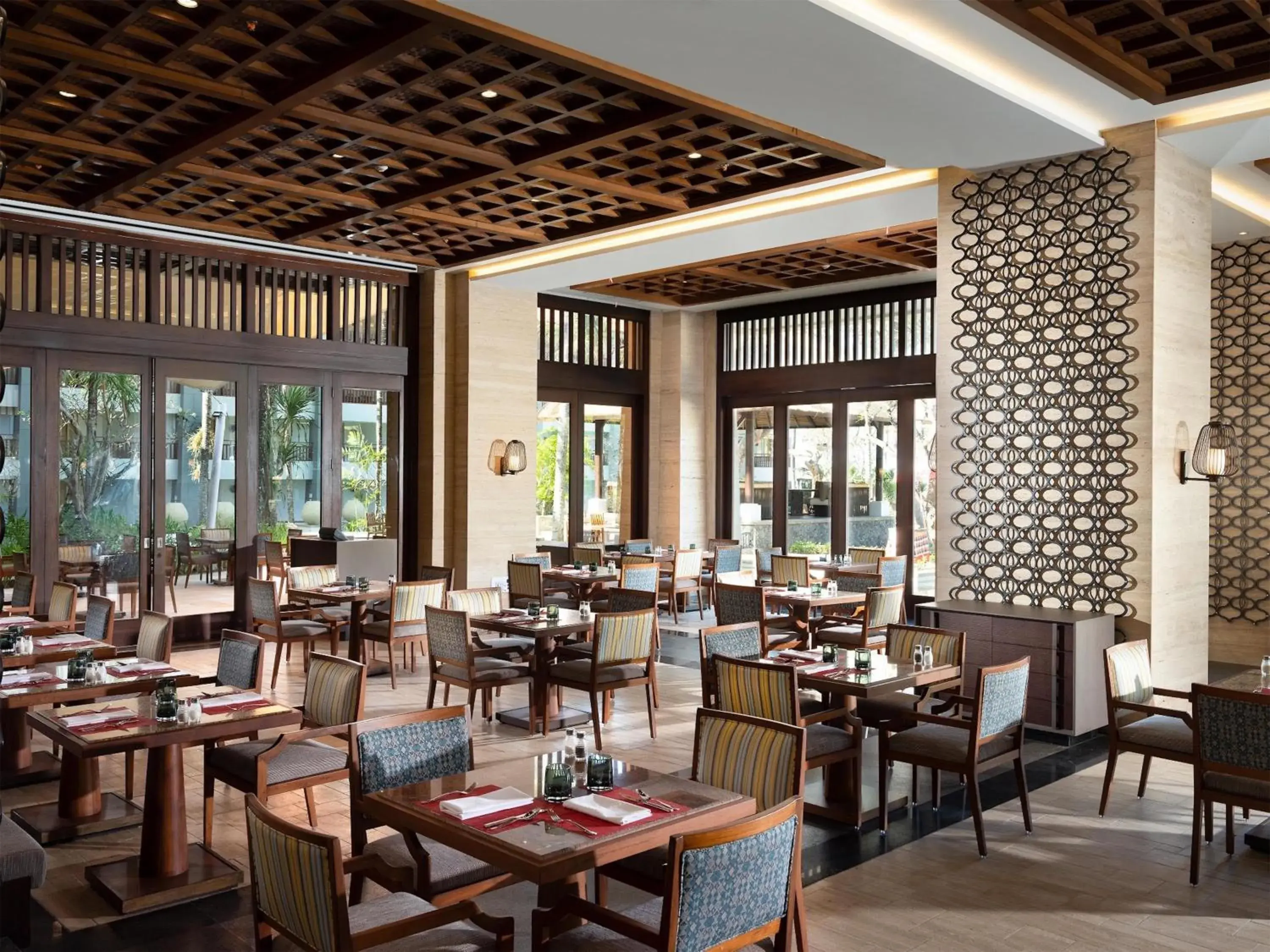 Restaurant/places to eat in Conrad Bali Restaurant/places to eat in Conrad Bali