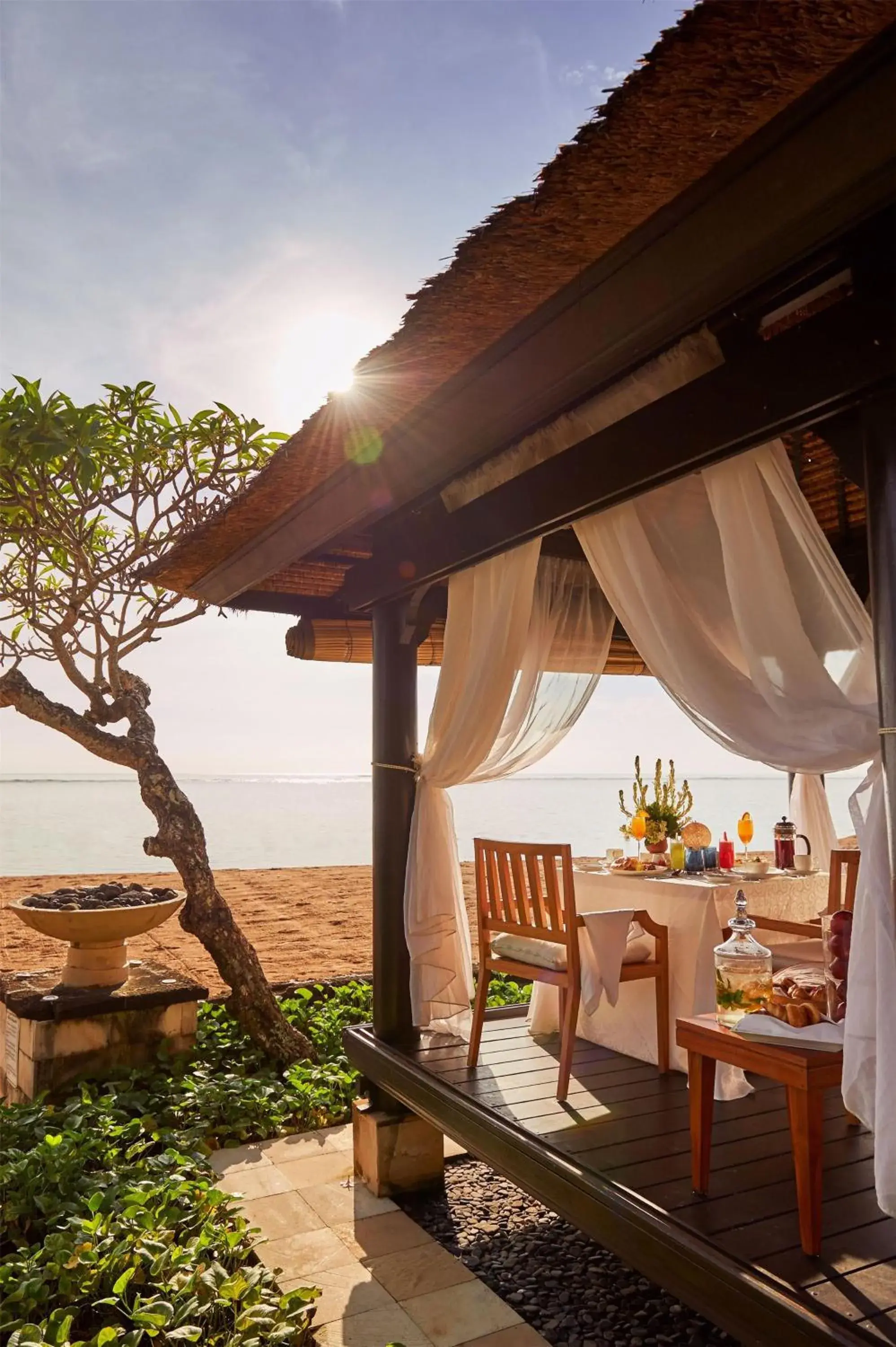 Restaurant/places to eat in Conrad Bali Restaurant/places to eat in Conrad Bali