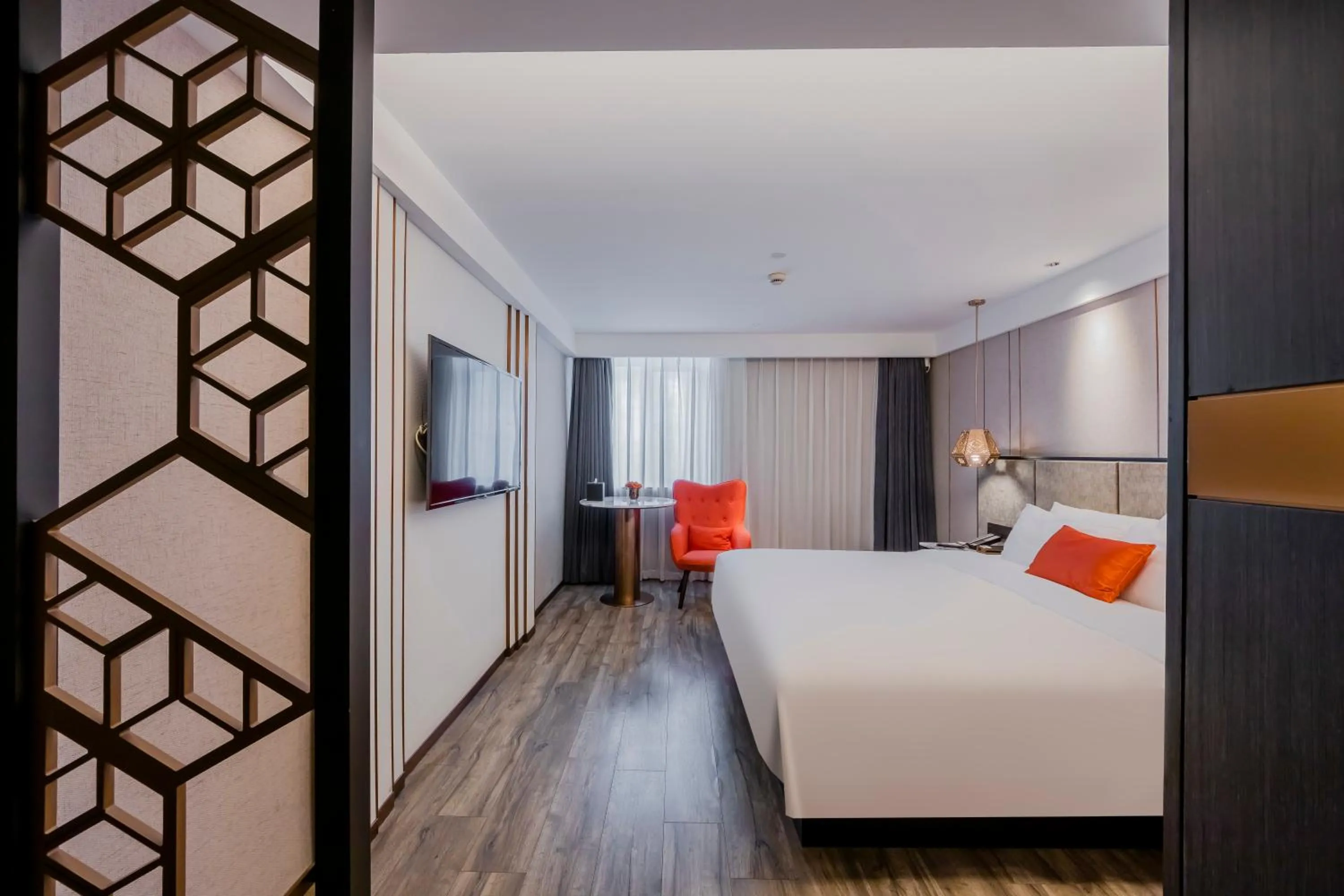 Photo of the whole room, Bed in Yitel Premium (Shanghai Nanjing Road Pedestrian Street)