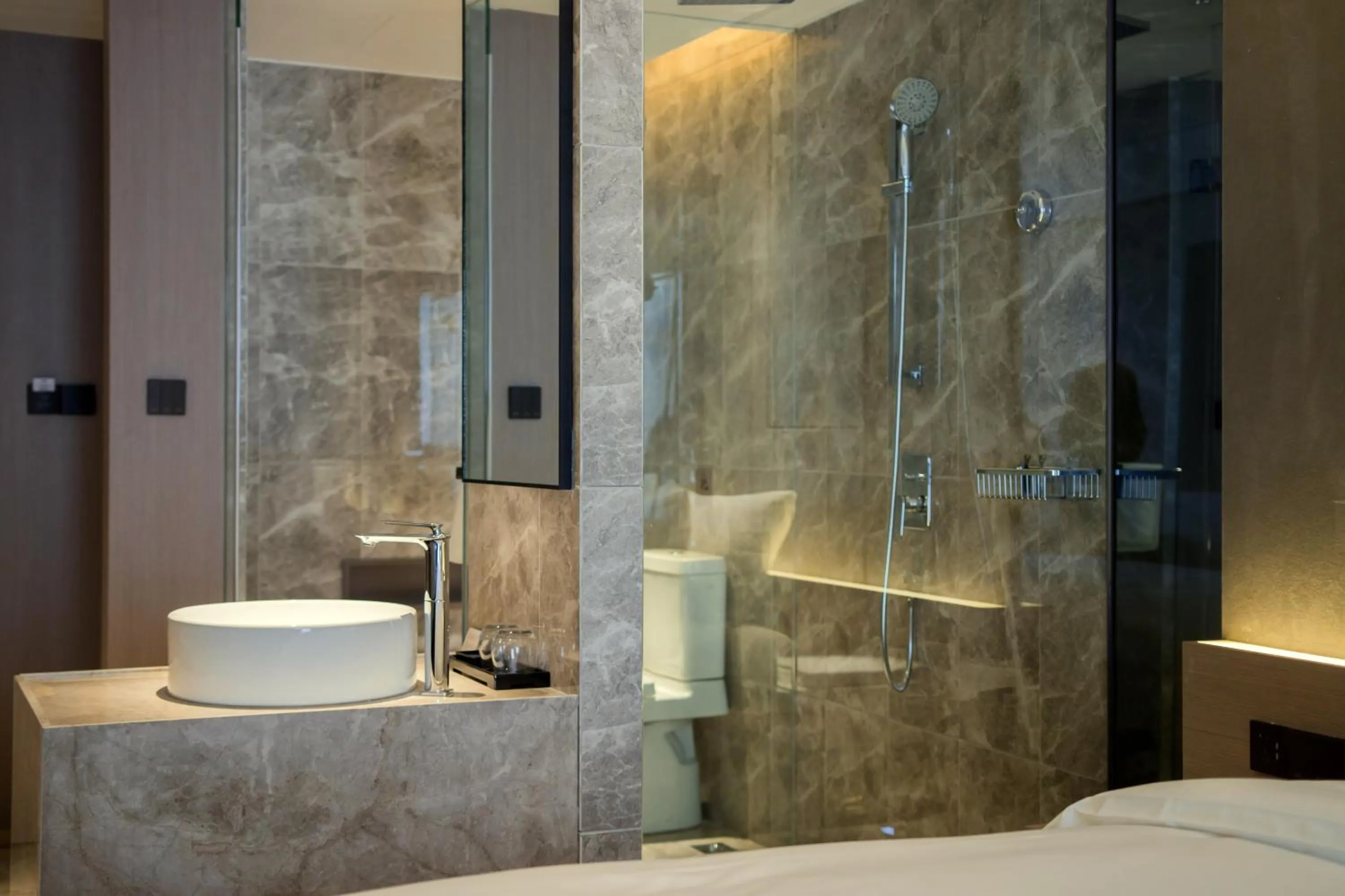 Shower in Yitel Premium (Shanghai Nanjing Road Pedestrian Street)