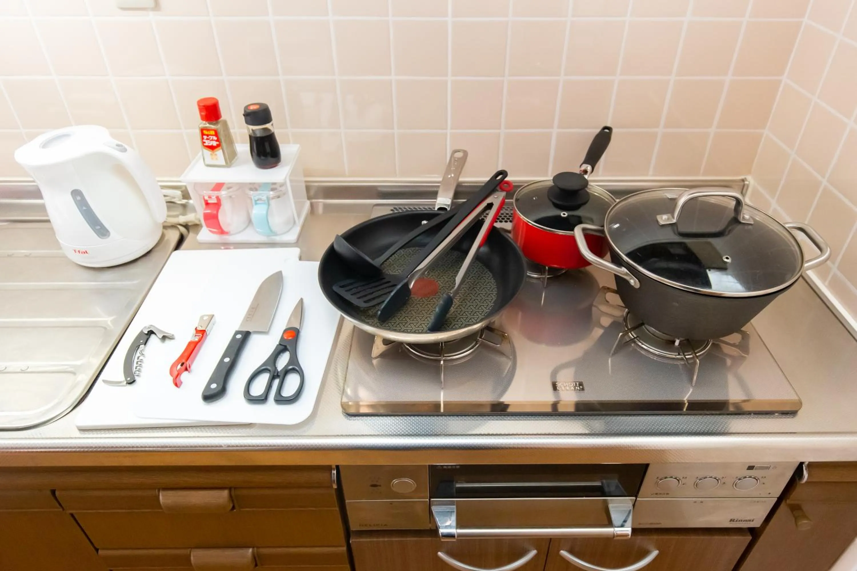 Kitchen or kitchenette in Crest Daikoku Owner's room -vacation rental-