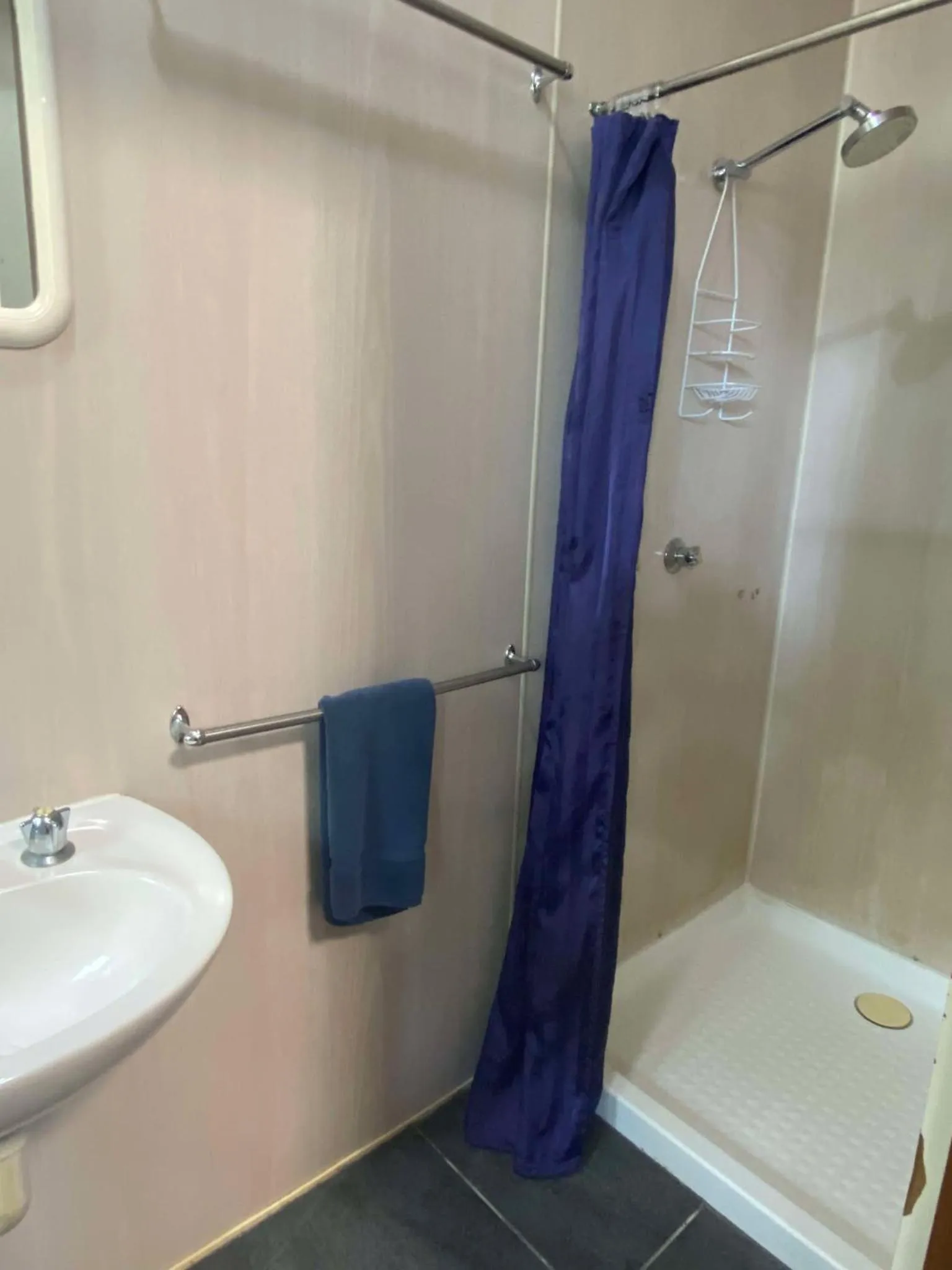 Shower in Riverview Tourist Village