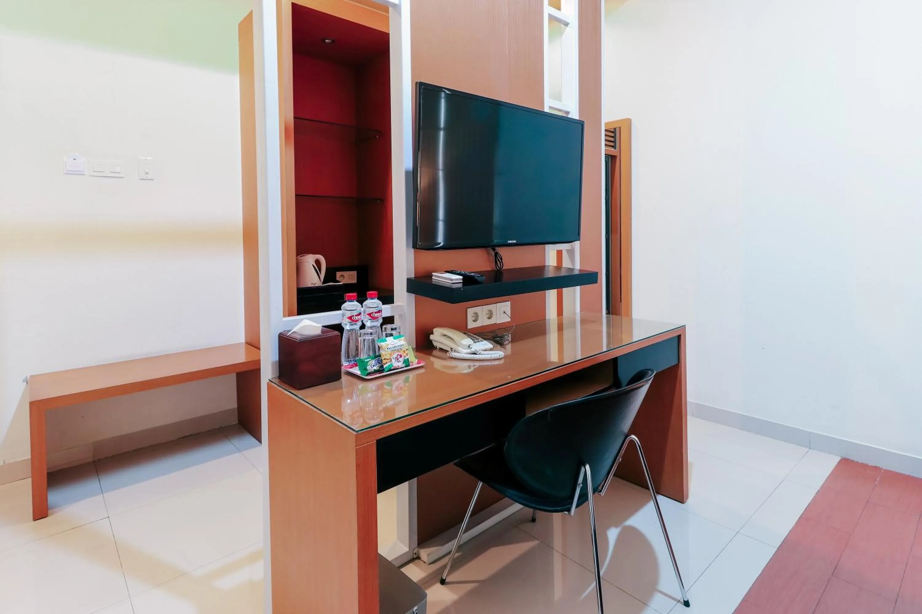 TV and multimedia in HOME Guesthouse