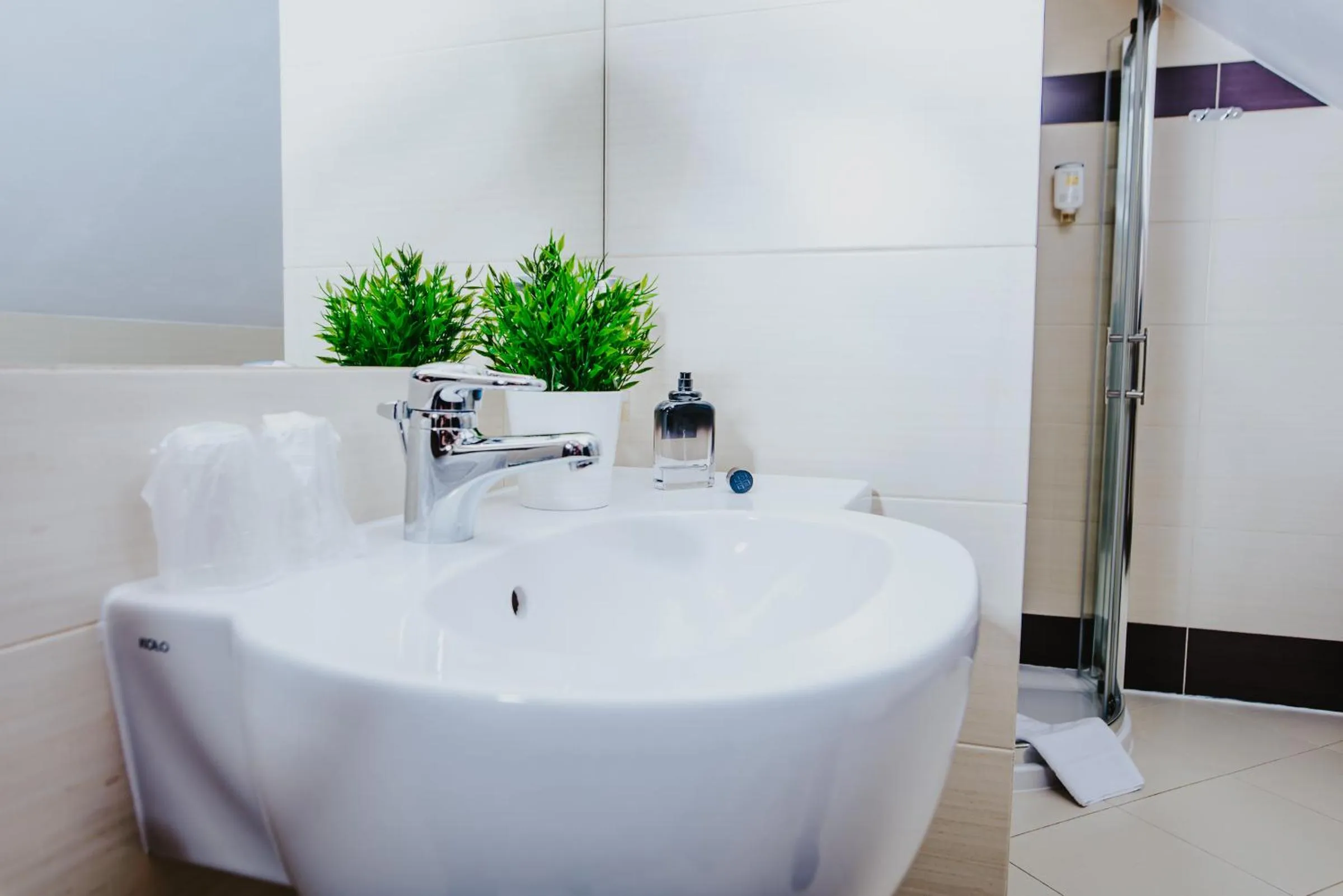 Bathroom in Hotel Korel