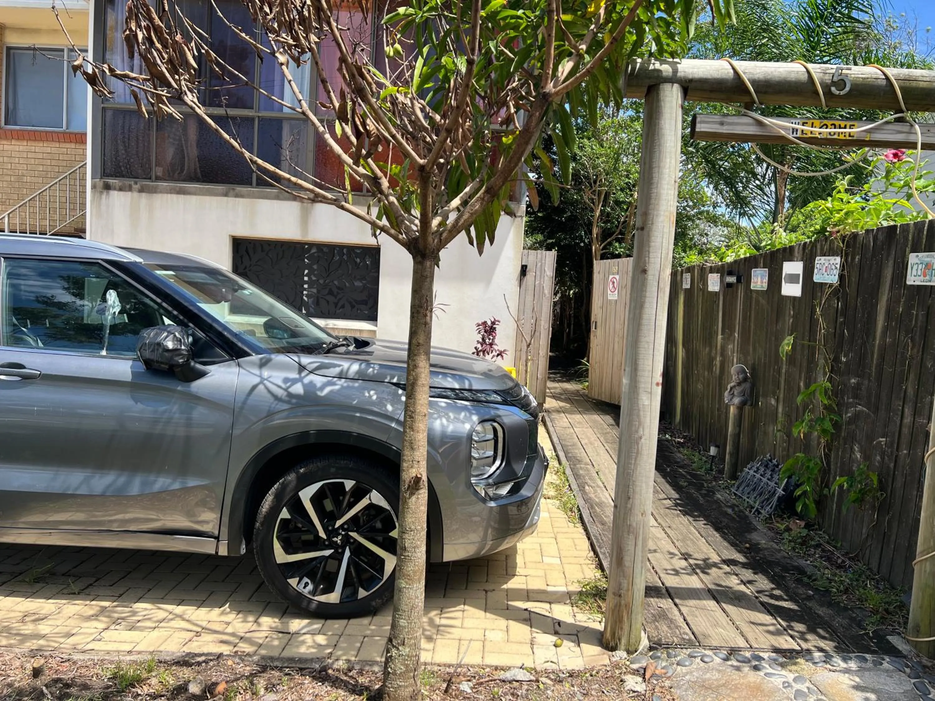 Property building in XYL Holiday Inn