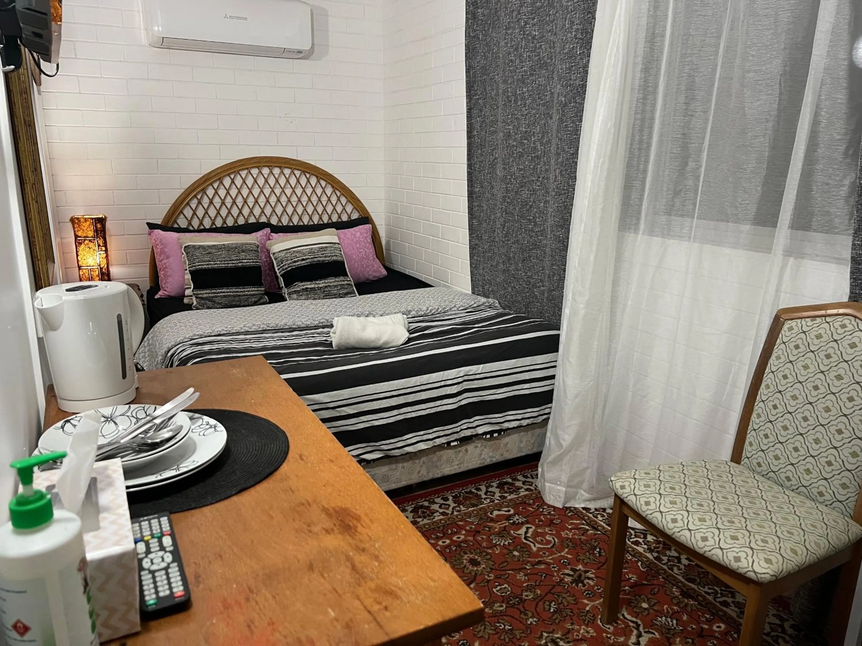 Coffee/tea facilities, Bed in XYL Holiday Inn