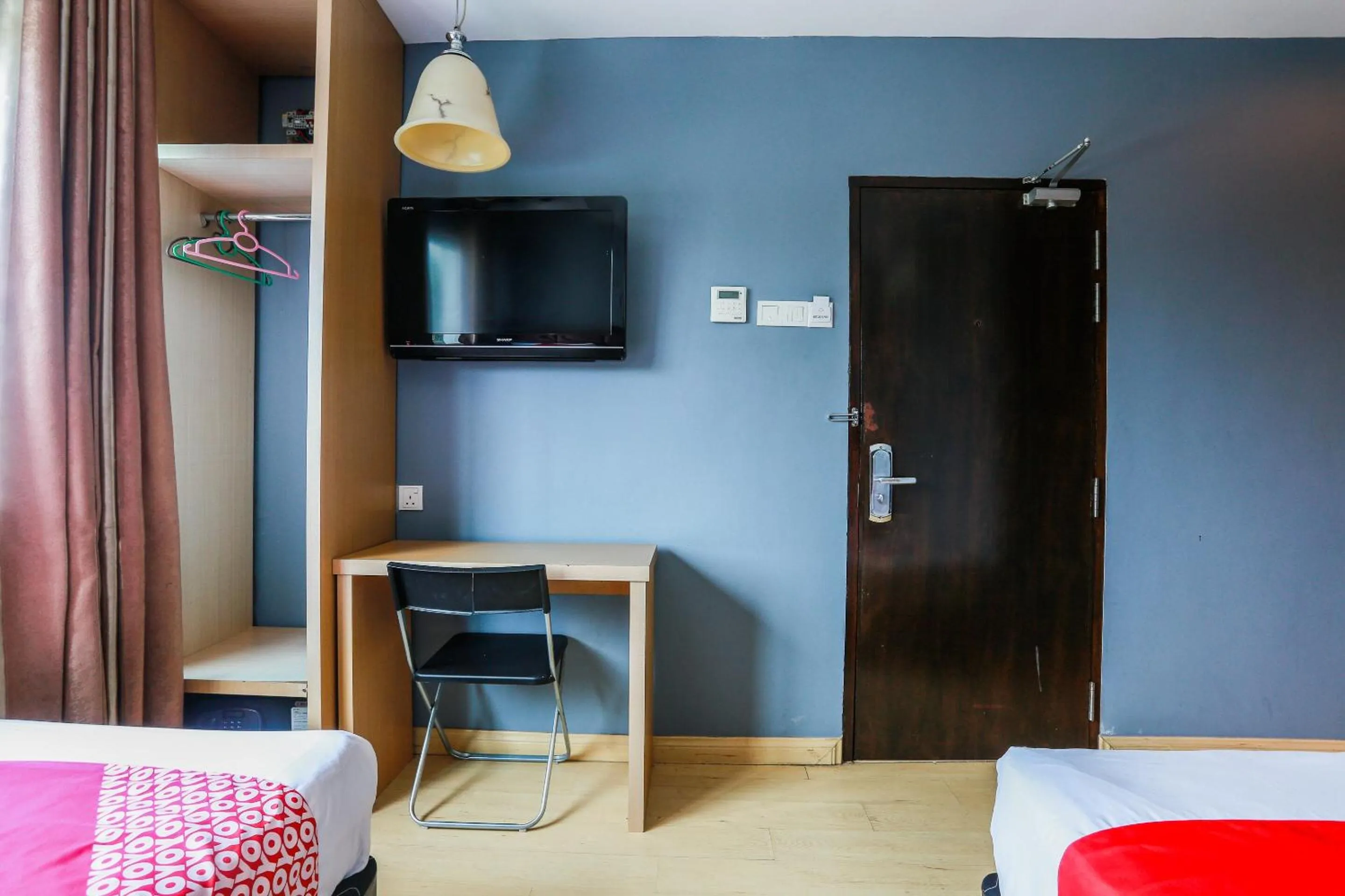 Bedroom, Bed in Hotel O Smc I-city