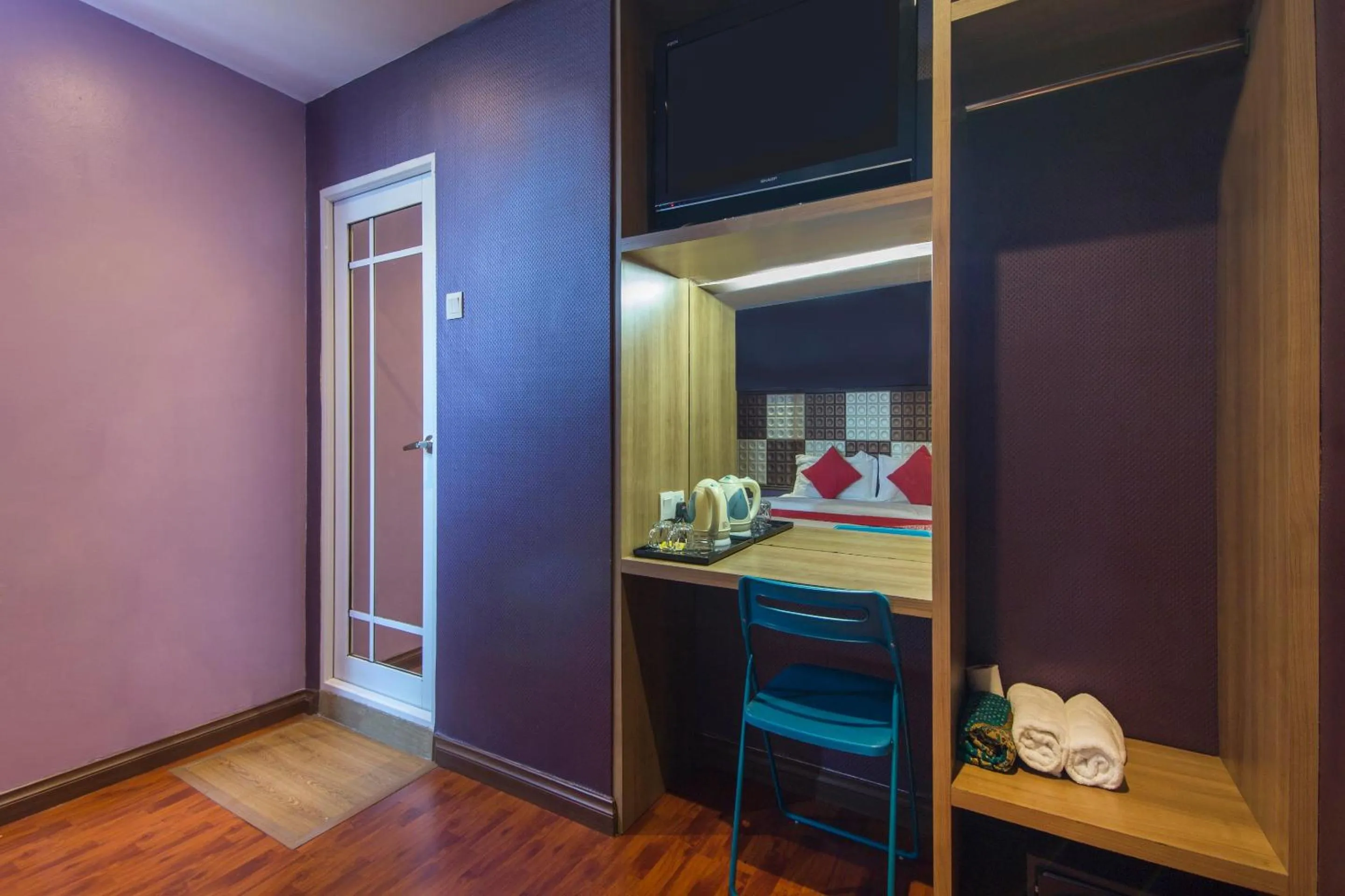 Bedroom, Bed in Hotel O Smc I-city