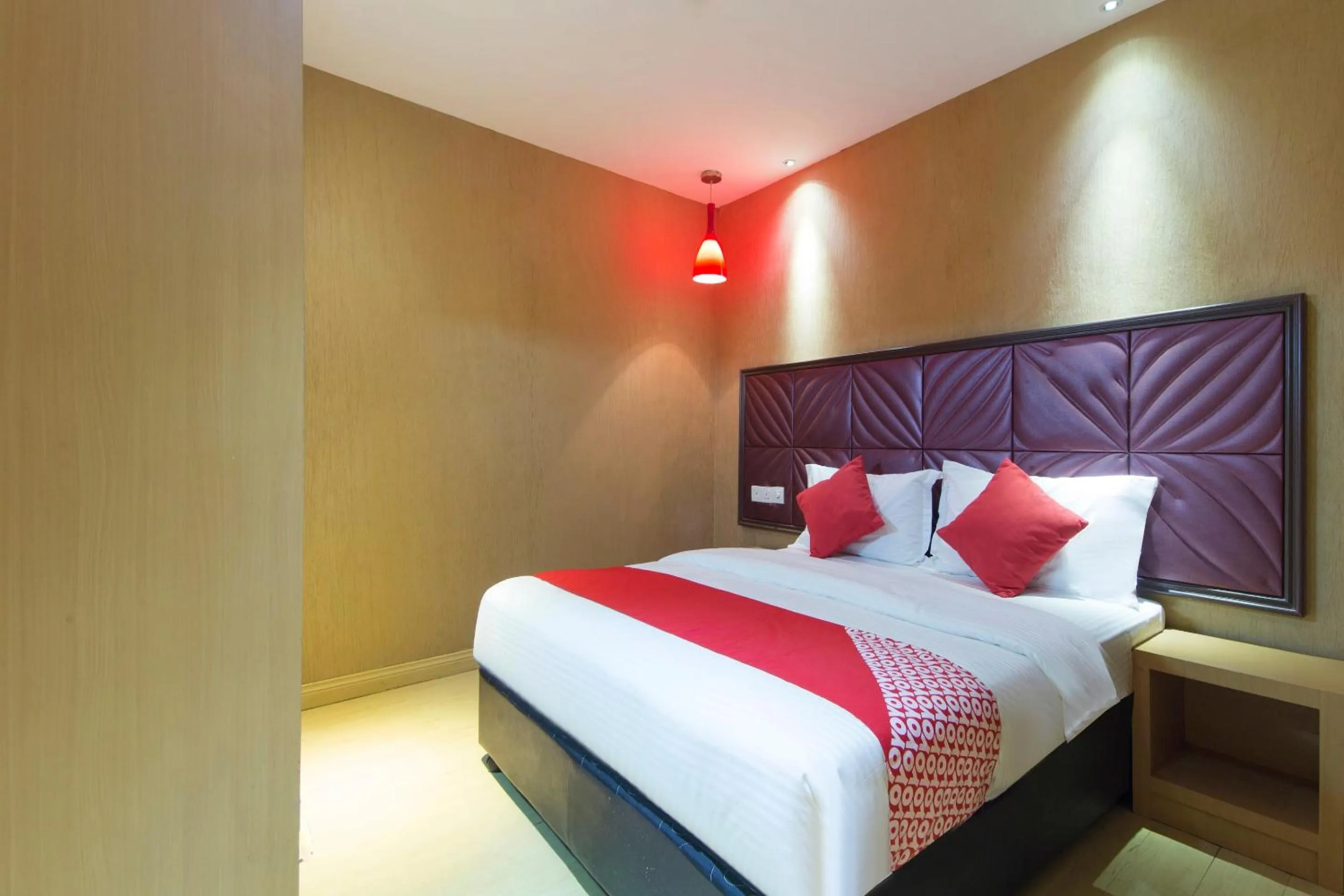Bedroom, Bed in Hotel O Smc I-city