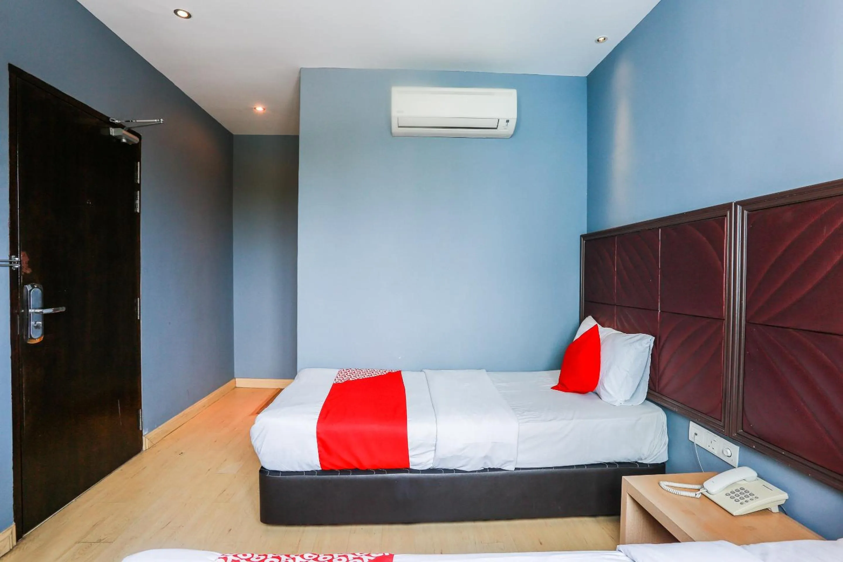 Bedroom, Bed in Hotel O Smc I-city