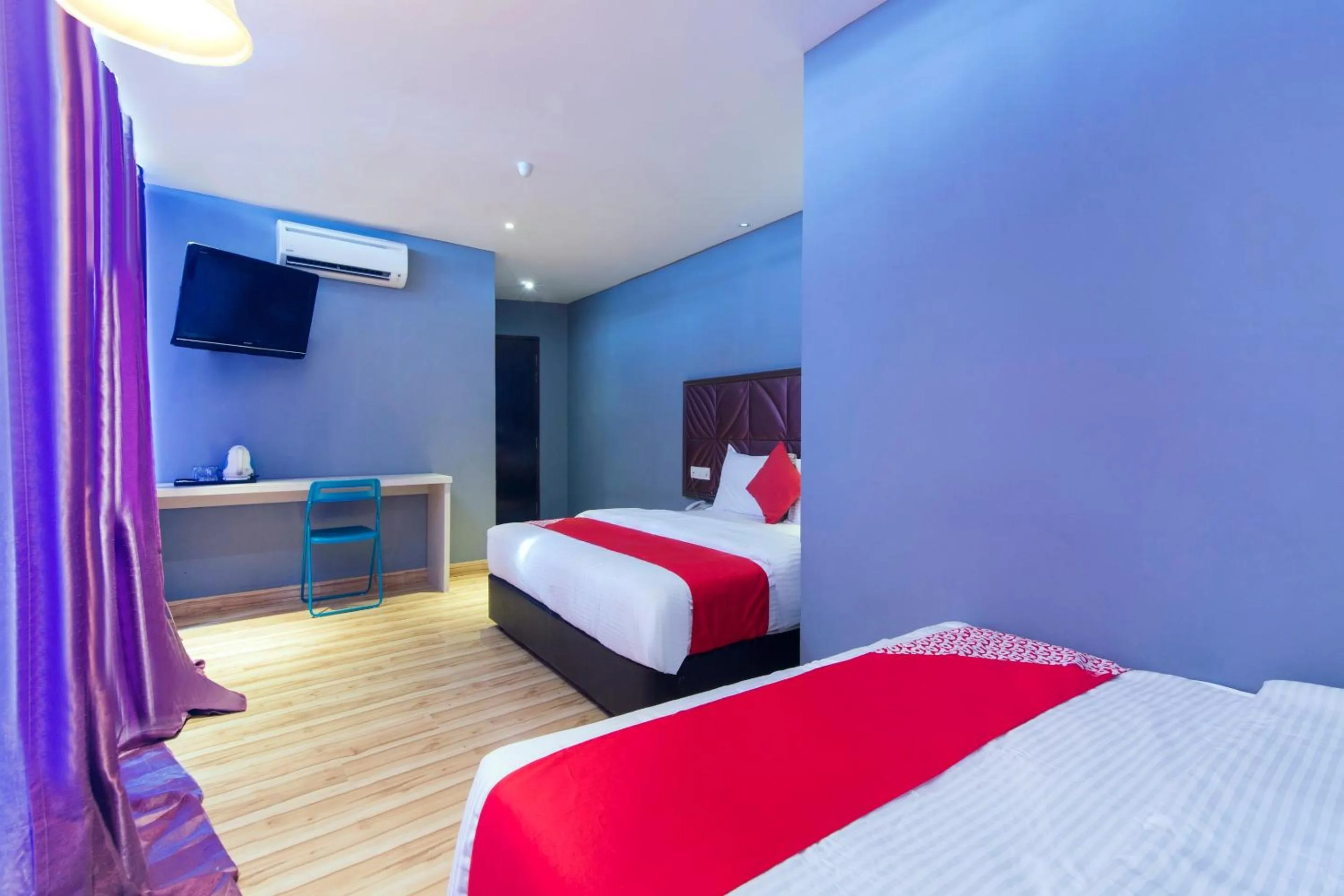 Bedroom, Bed in Hotel O Smc I-city