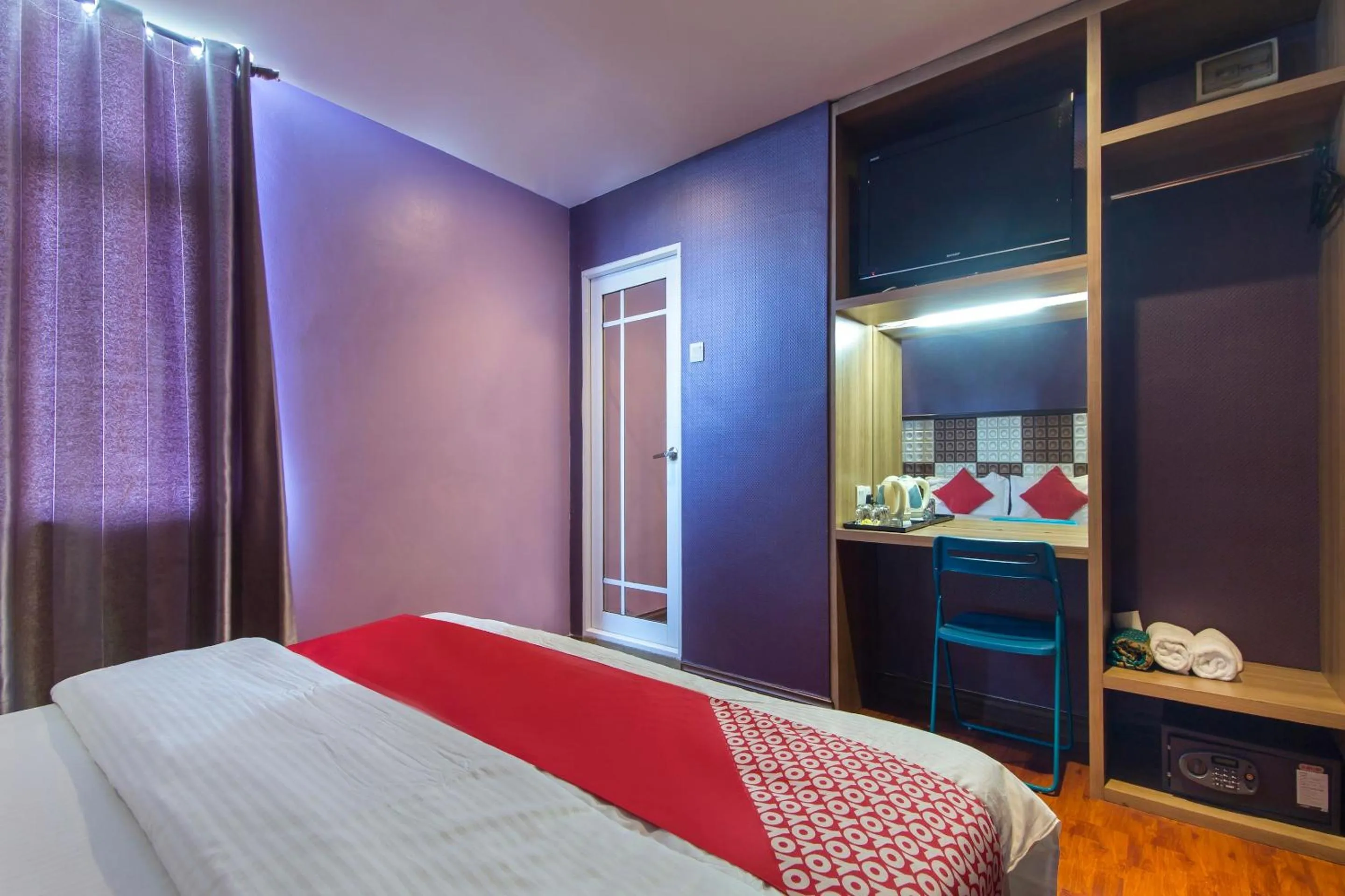 Bedroom, Bed in Hotel O Smc I-city