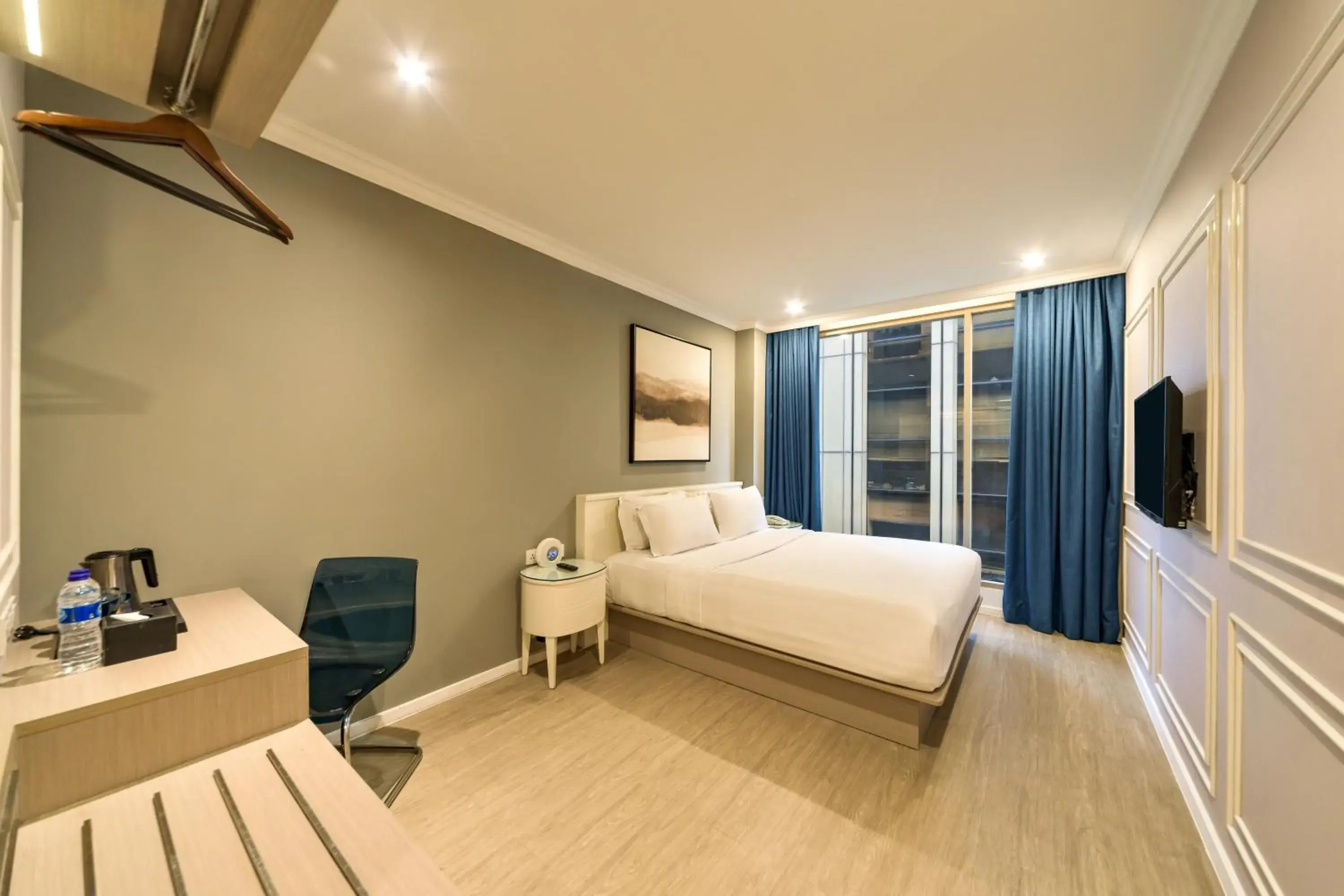 Superior King Room in Ashley Sabang Jakarta Superior King Room in Ashley Sabang Jakarta