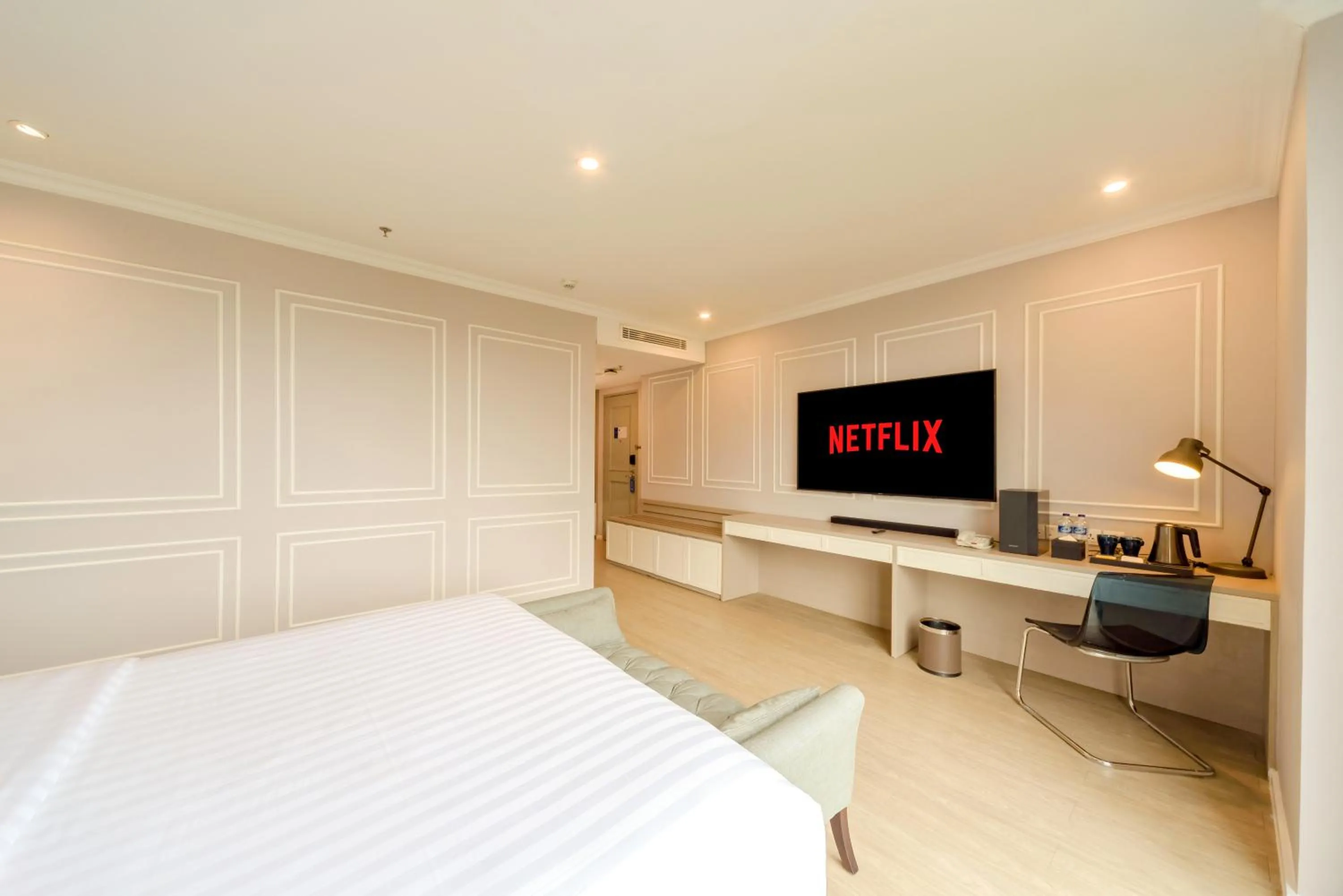 Bed in Ashley Sabang Jakarta