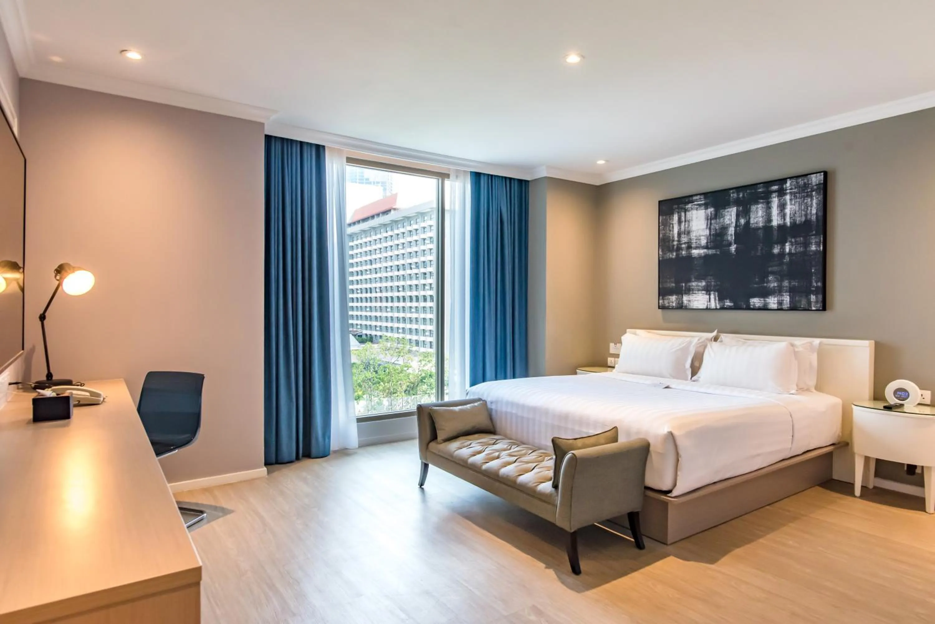 TV and multimedia, Bed in Ashley Sabang Jakarta