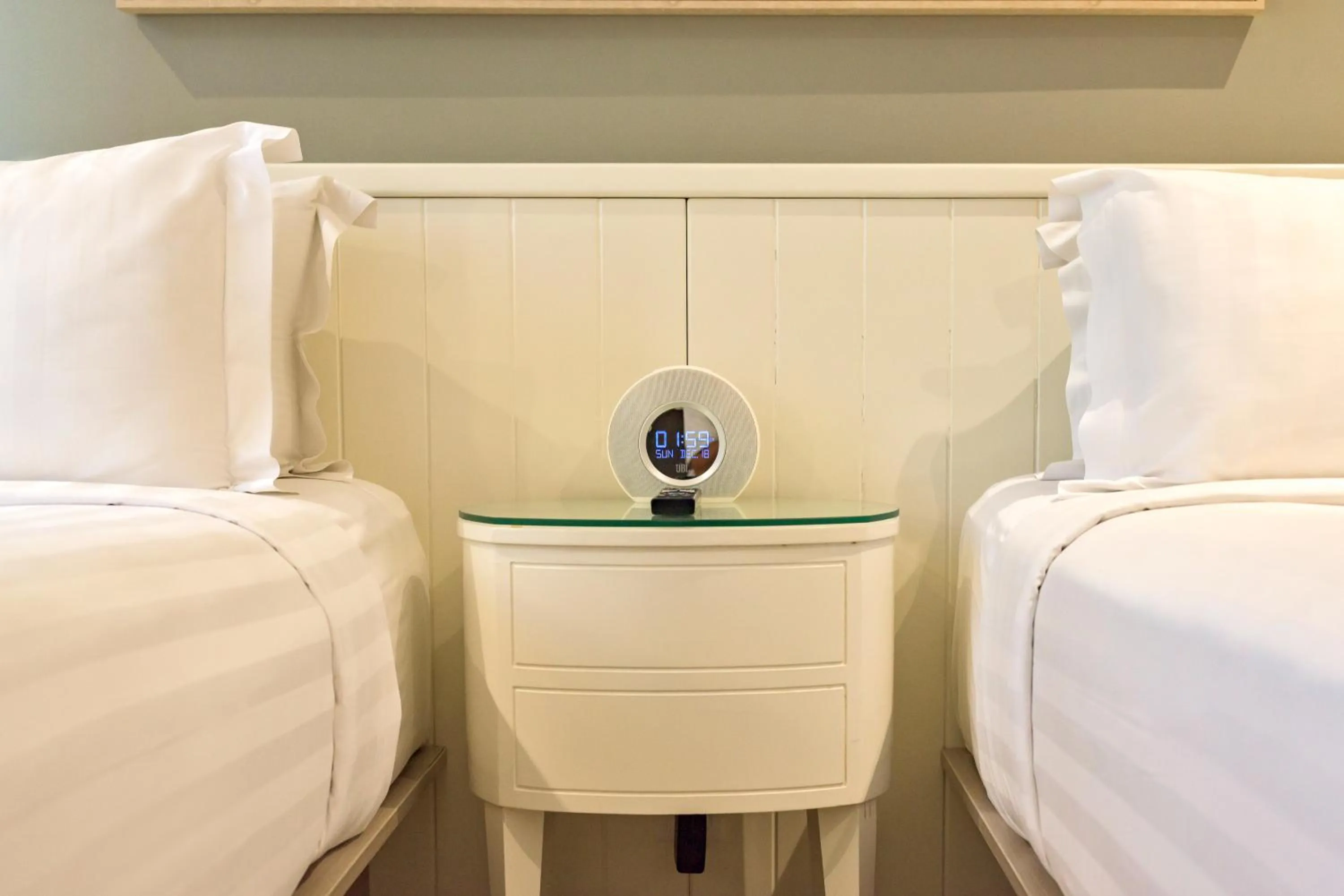 Entertainment, Bed in Ashley Sabang Jakarta