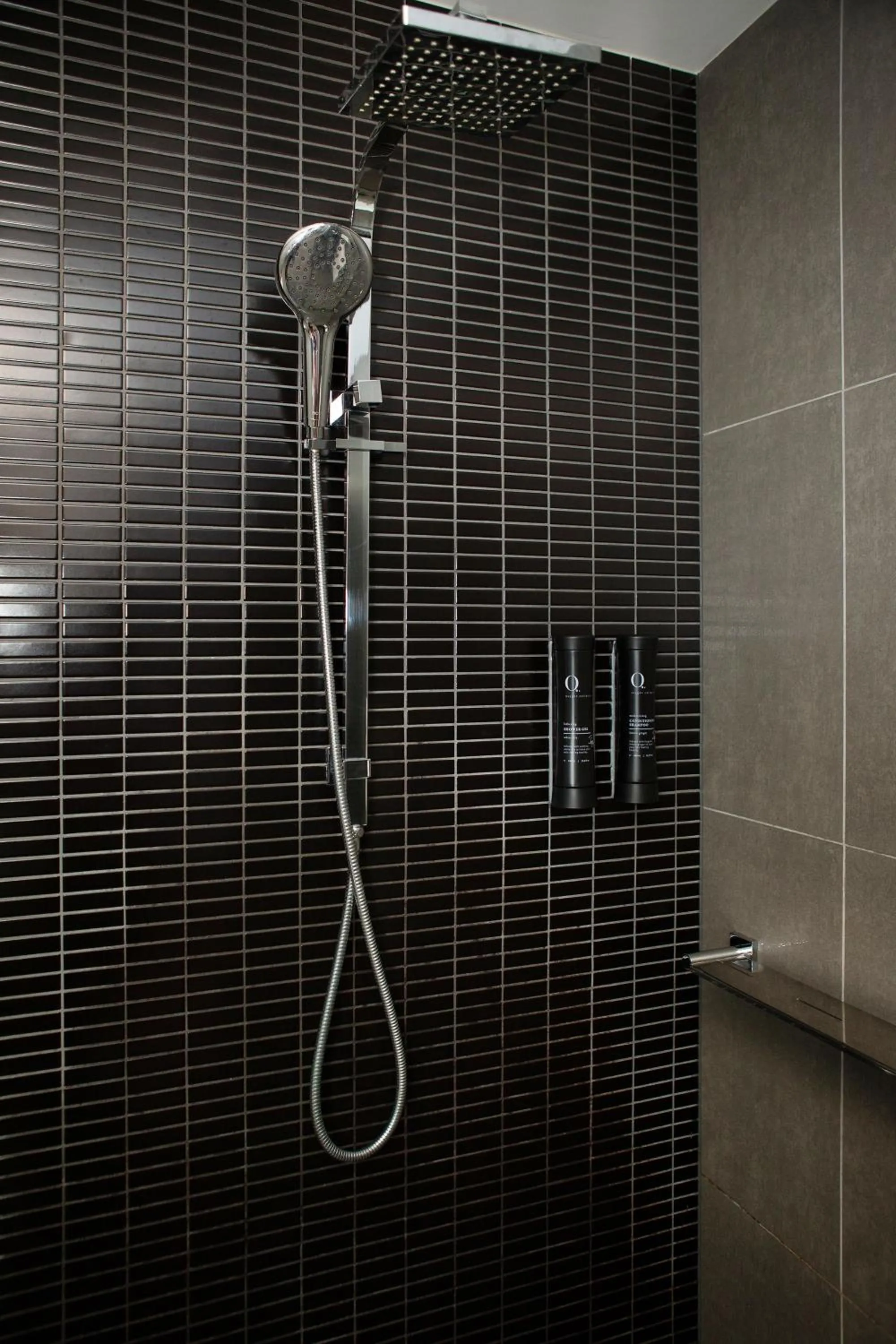 Shower in Artel Apartments Brunswick