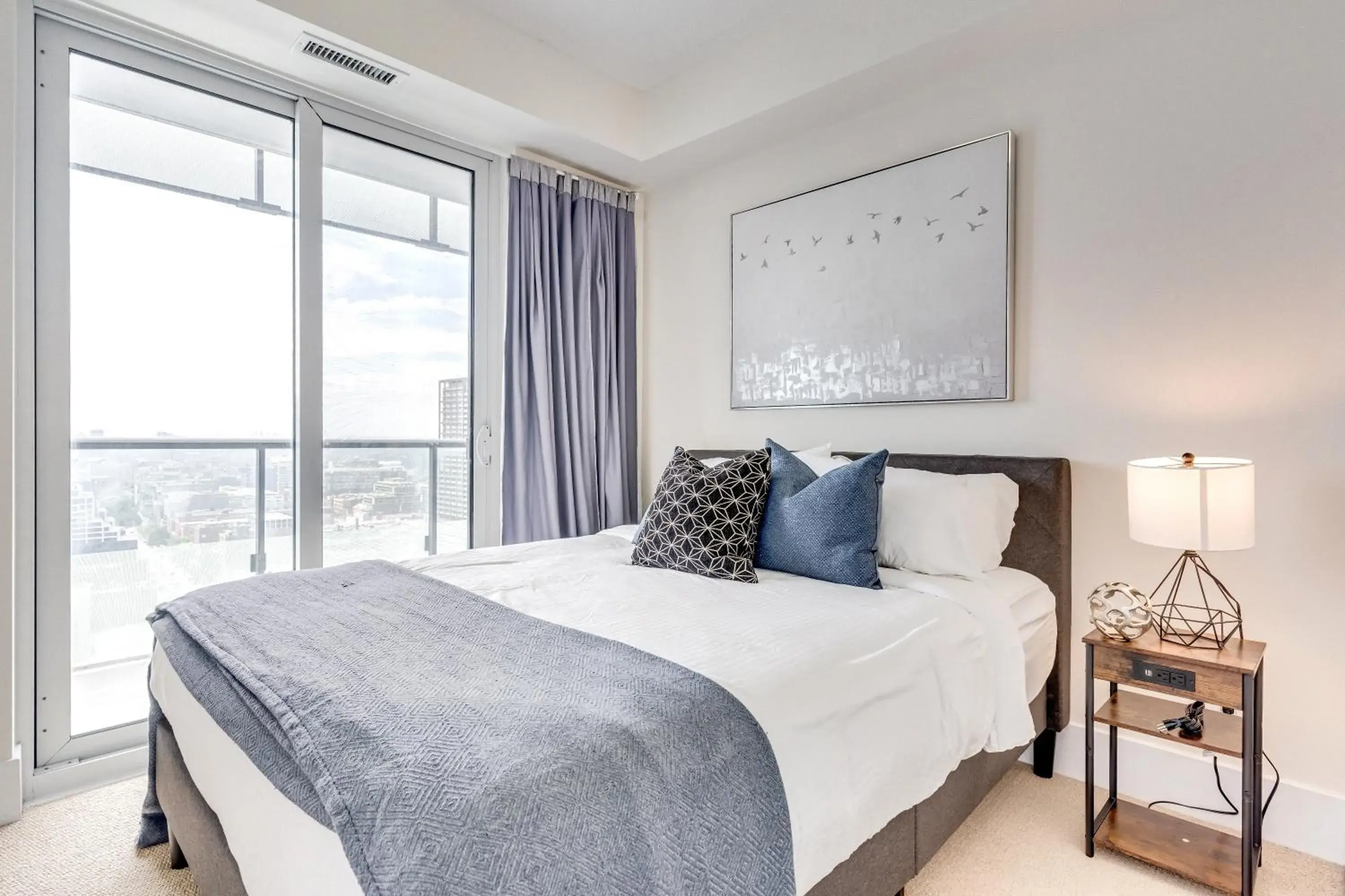 Three-Bedroom Apartment - single occupancy in GLOBALSTAY Modern Downtown Apartment Three-Bedroom Apartment - single occupancy in GLOBALSTAY Modern Downtown Apartment