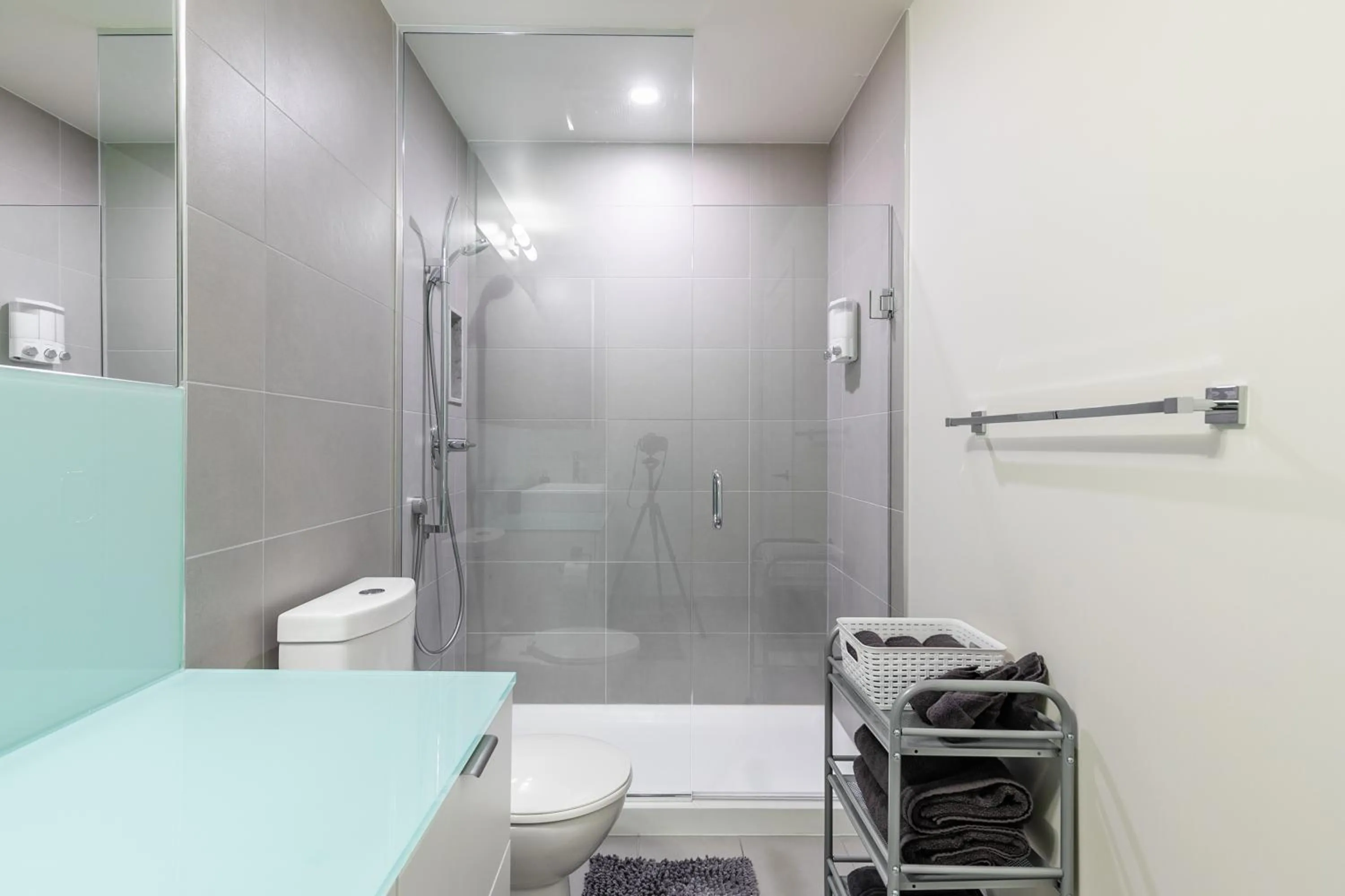 Shower in GLOBALSTAY Modern Downtown Apartment