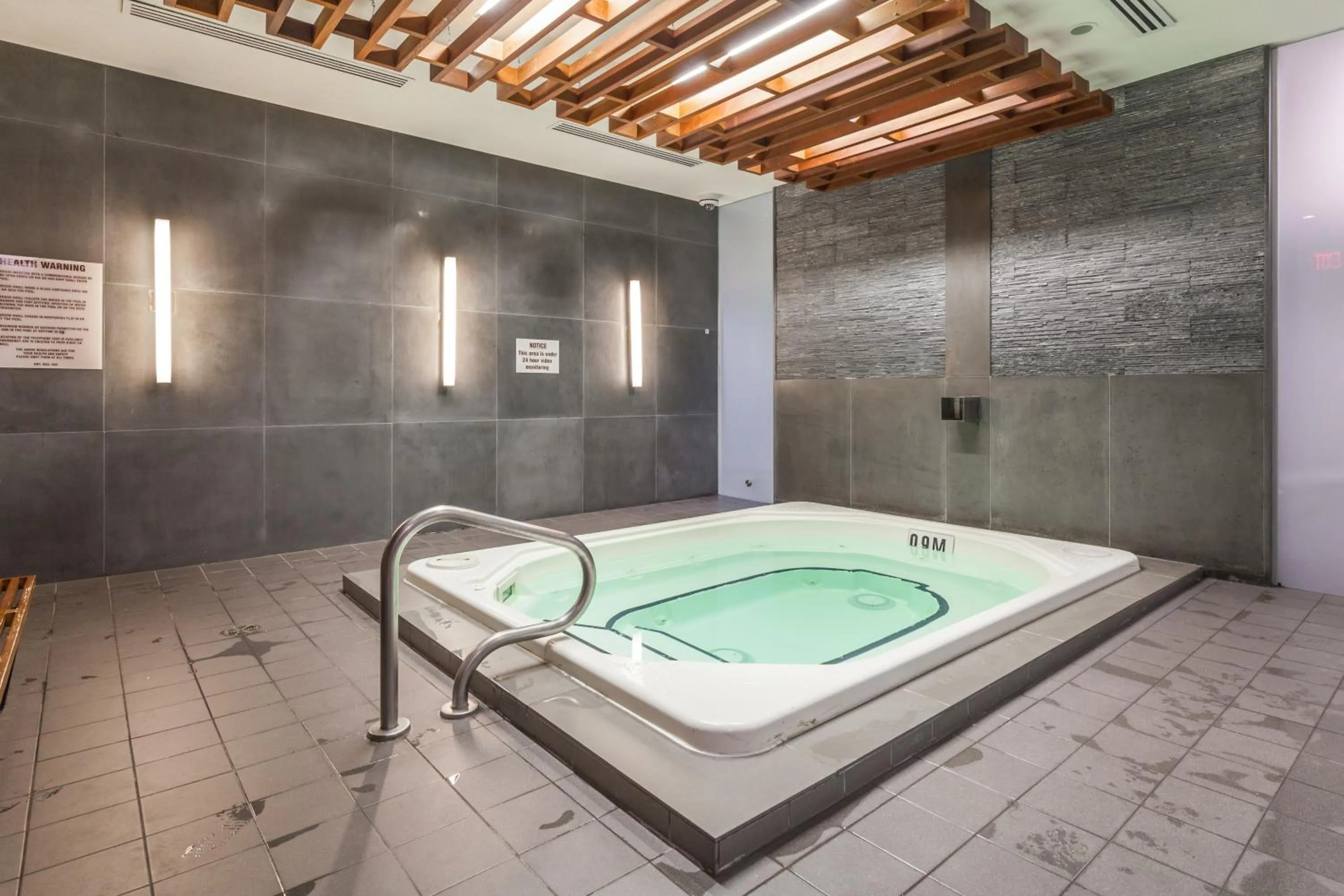 Spa and wellness centre/facilities in GLOBALSTAY Modern Downtown Apartment