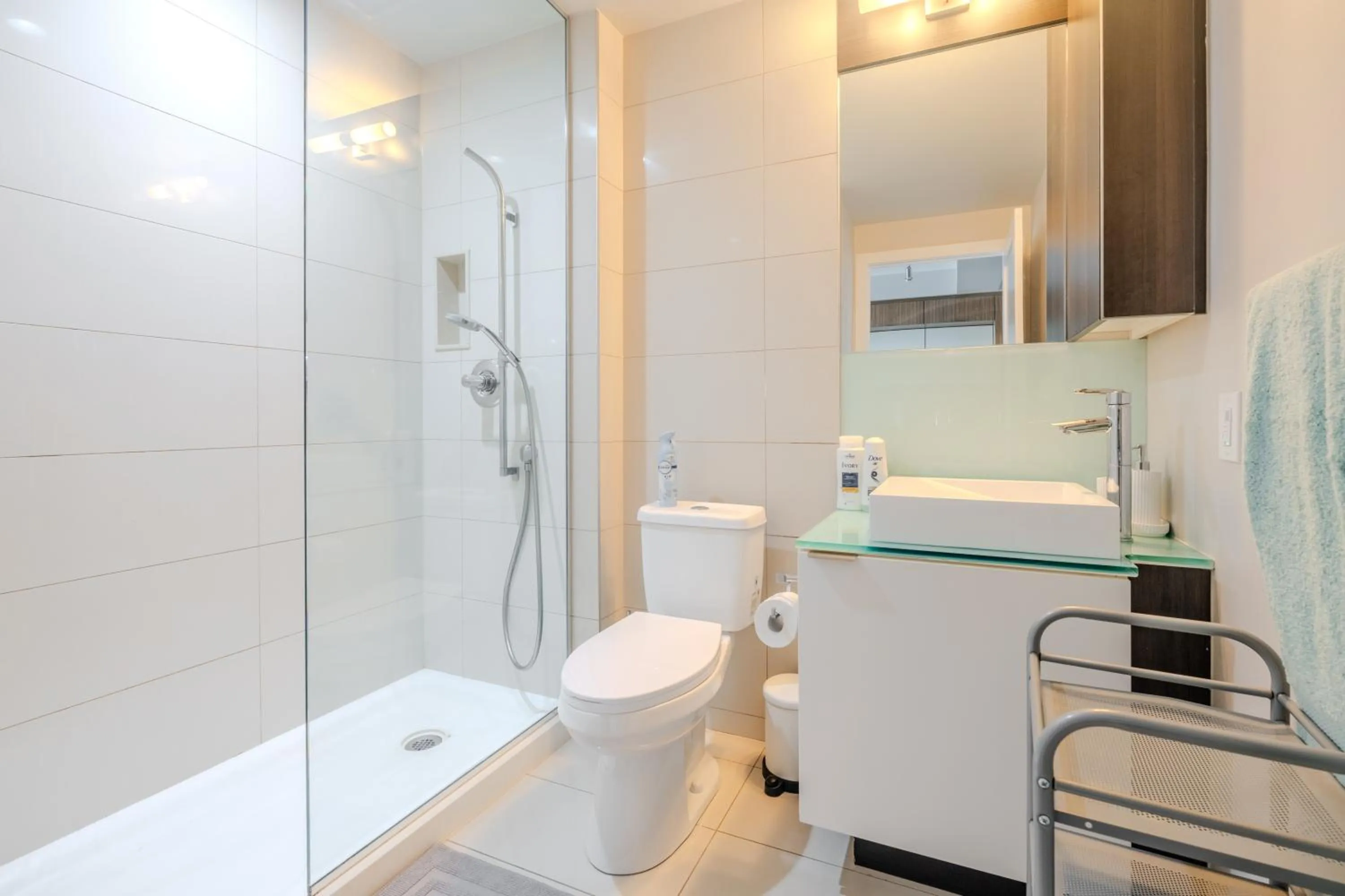 Shower in GLOBALSTAY Modern Downtown Apartment