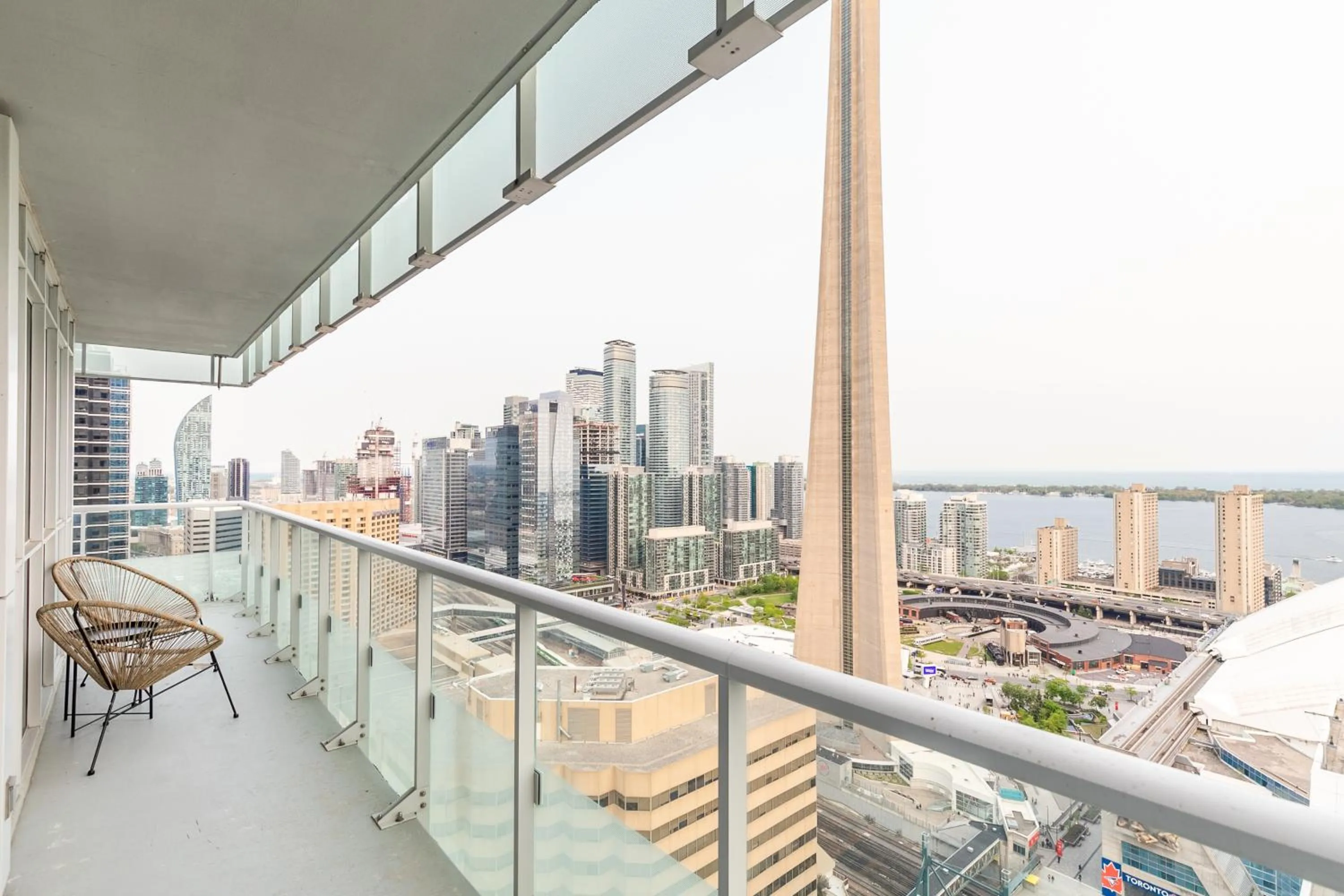 City view in GLOBALSTAY Modern Downtown Apartment