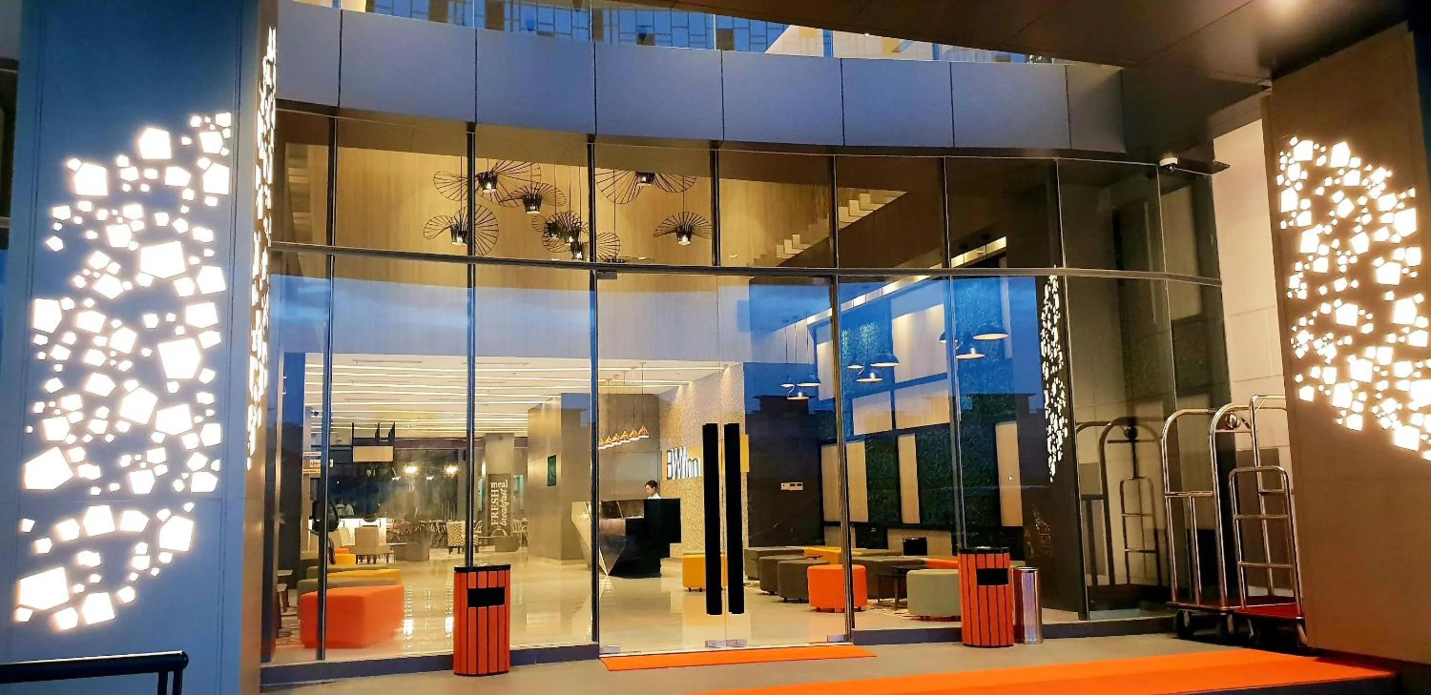 Facade/entrance in BW inn Belitung