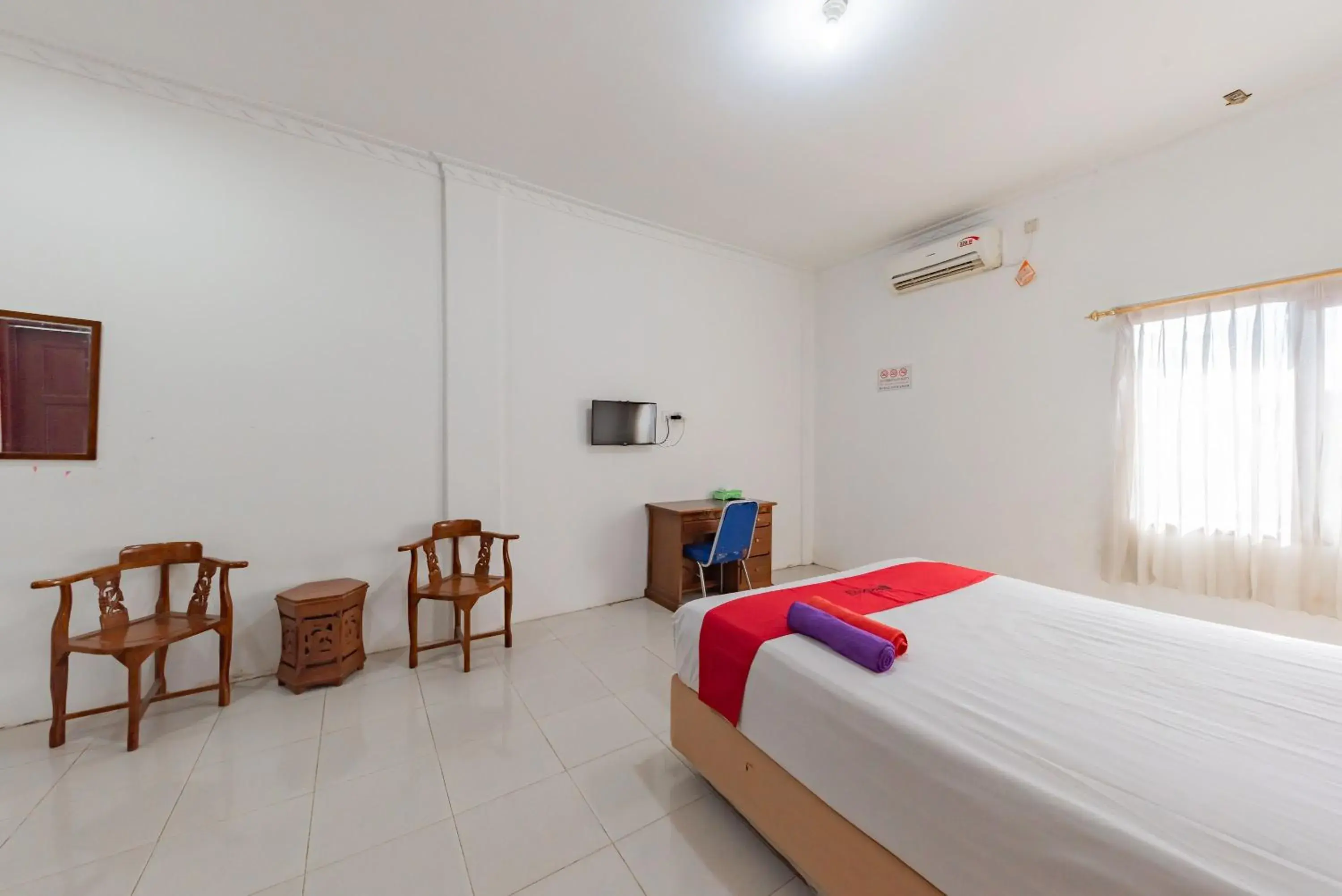 Bedroom, Bed in RedDoorz near Samarinda Square Bedroom, Bed in RedDoorz near Samarinda Square