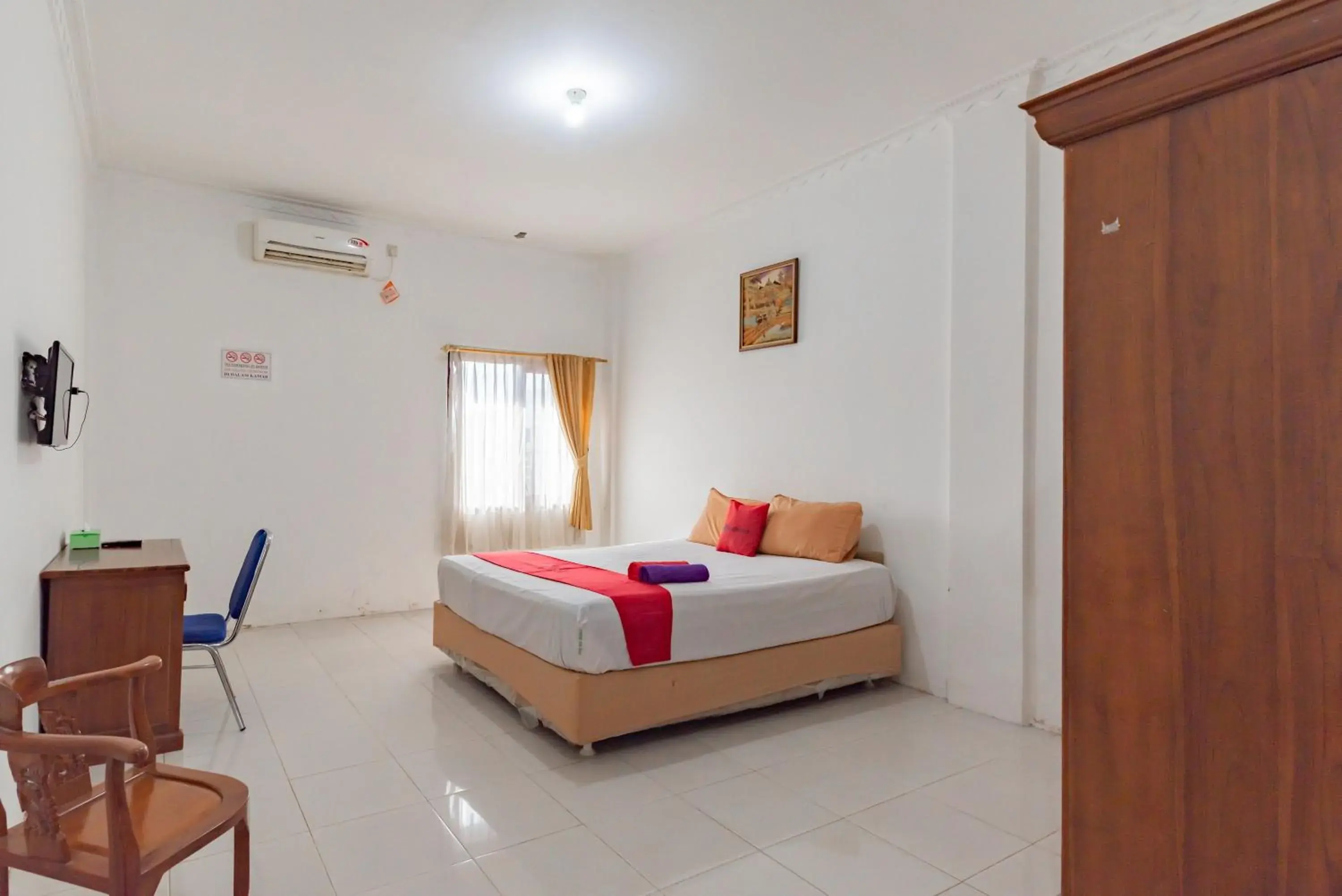 Bedroom, Bed in RedDoorz near Samarinda Square Bedroom, Bed in RedDoorz near Samarinda Square