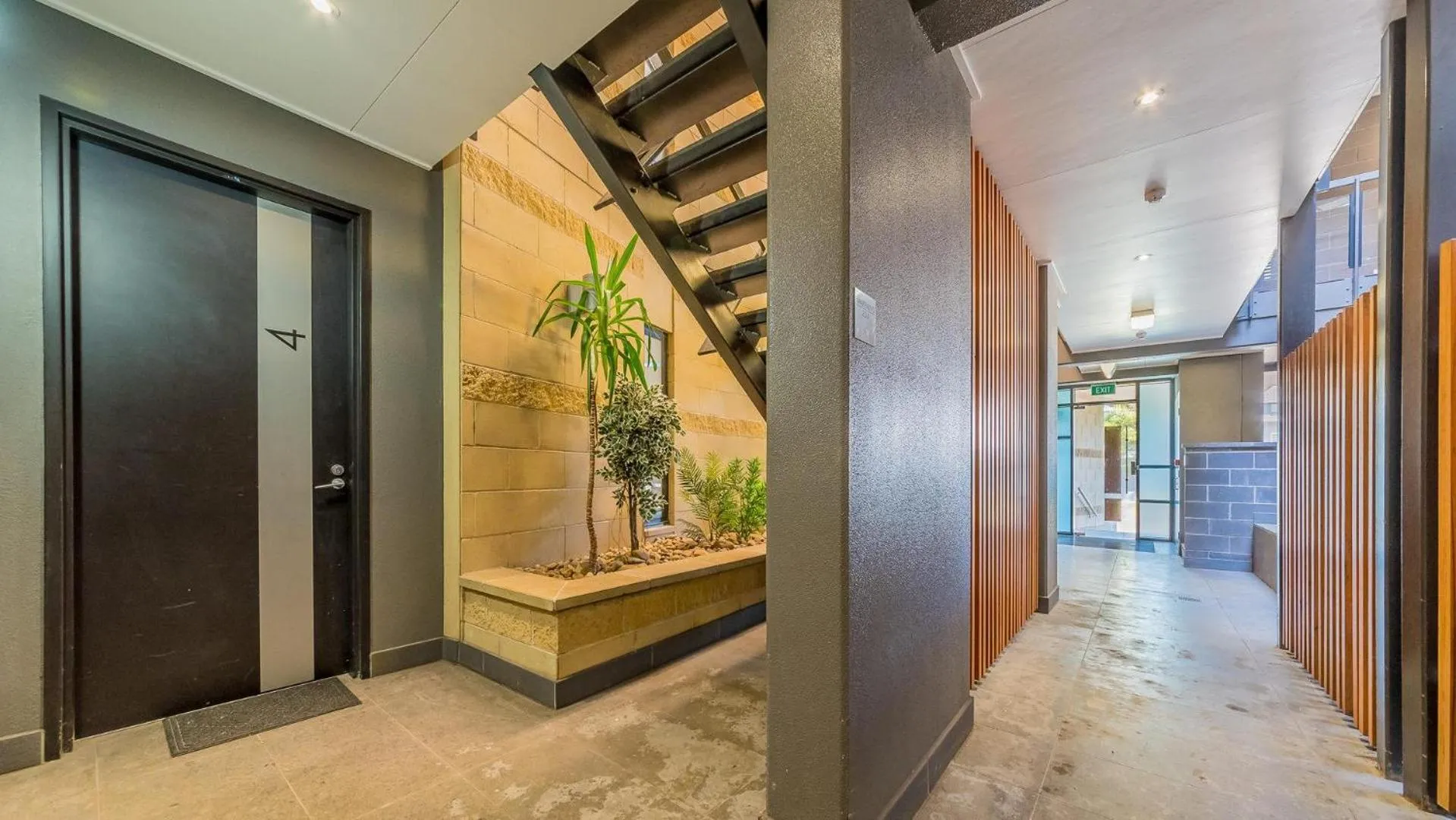 4-4 The Esplanade, Cowes - Cscape
