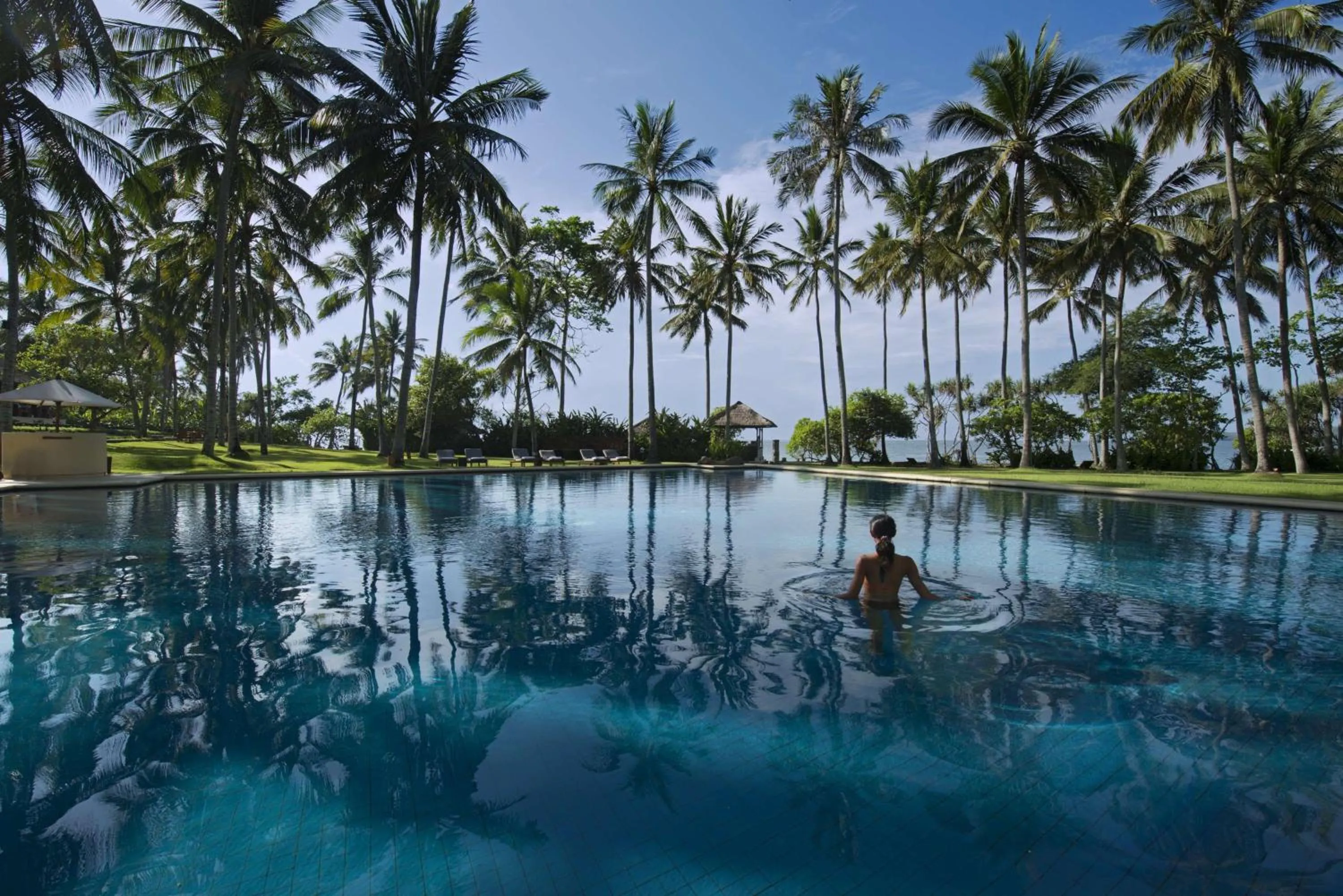 Swimming pool in Alila Manggis