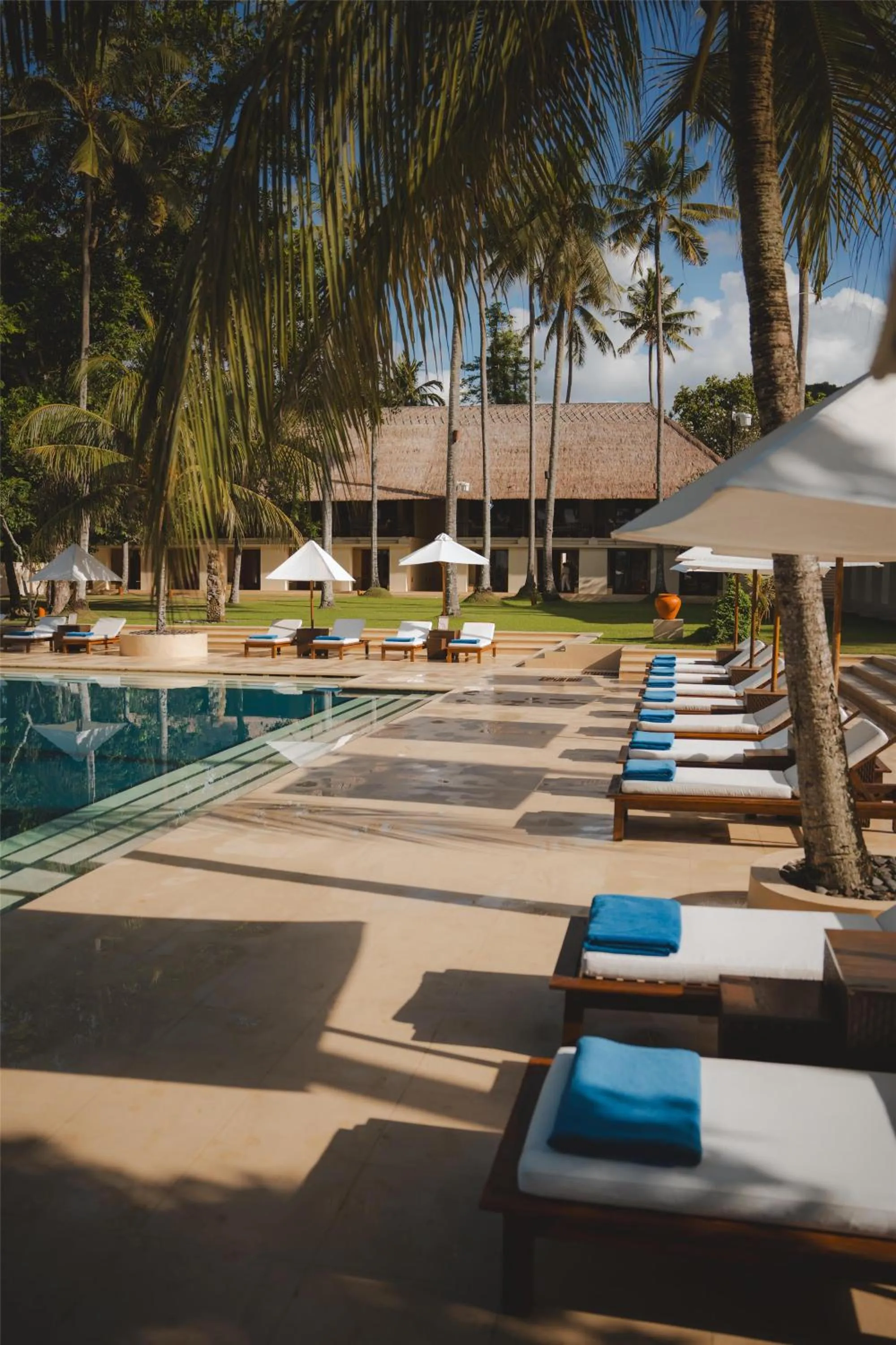 Swimming pool in Alila Manggis