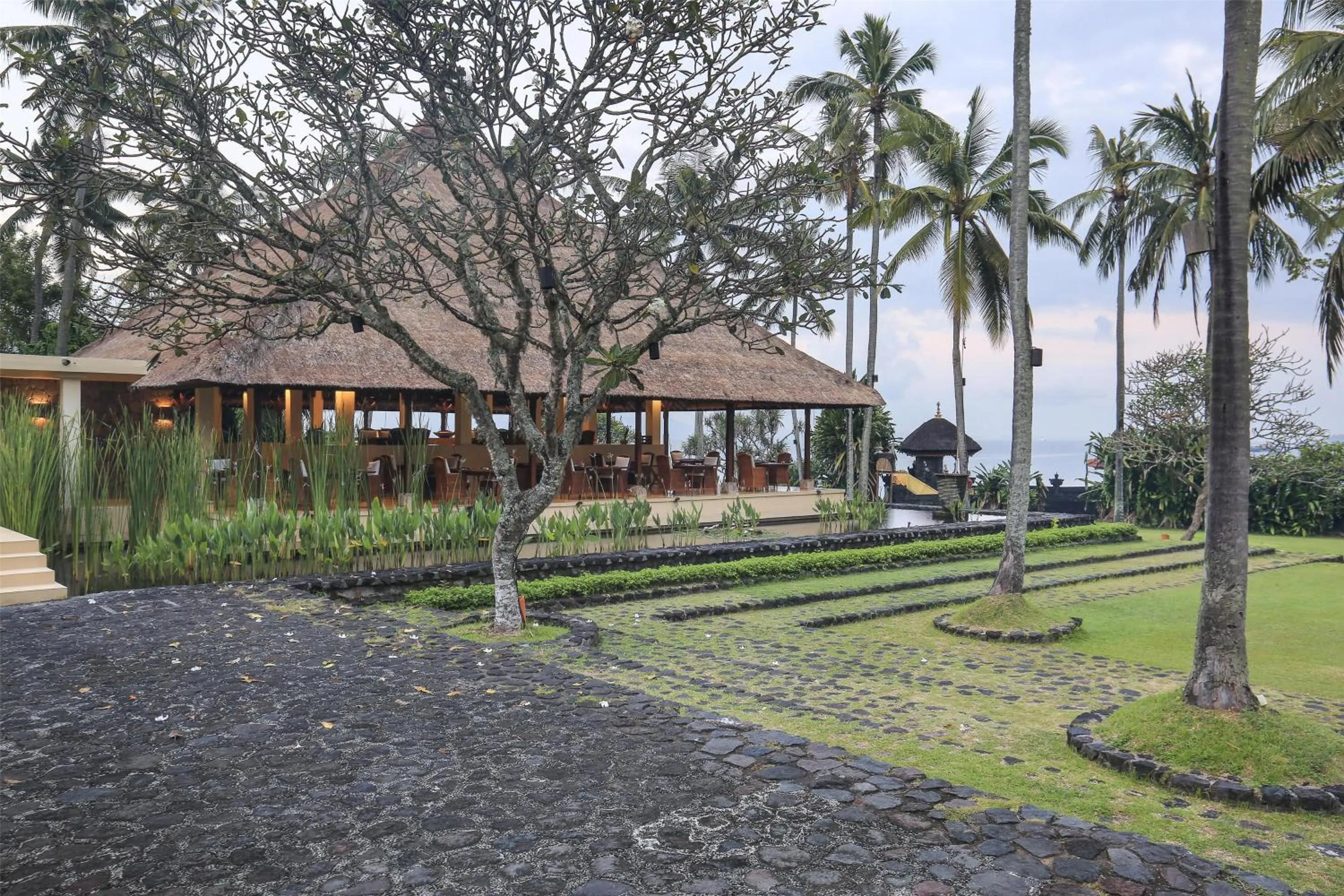 Property building in Alila Manggis