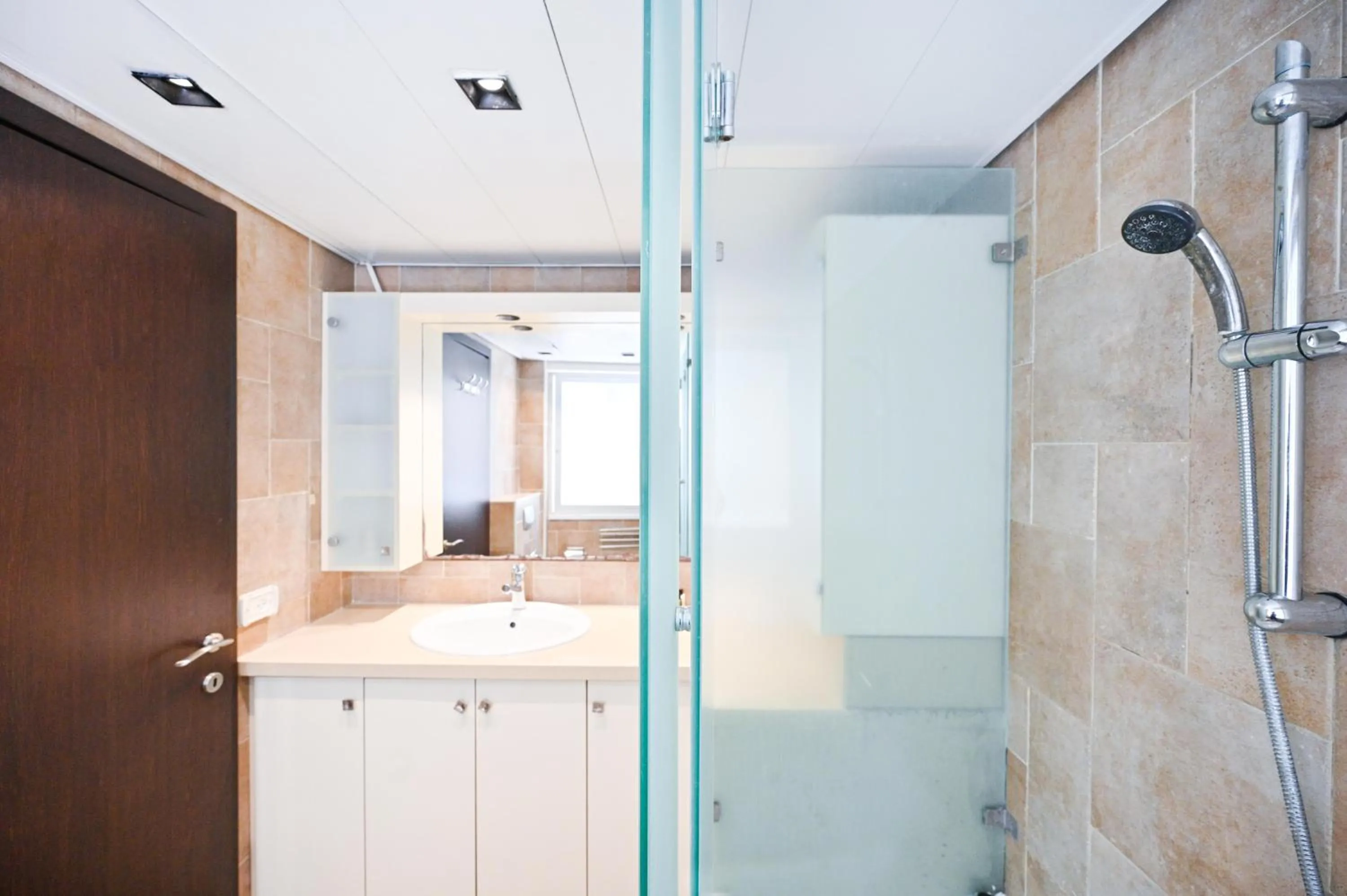 Shower in Cozy 2BR in Ben Gurion blvd by HolyGuest