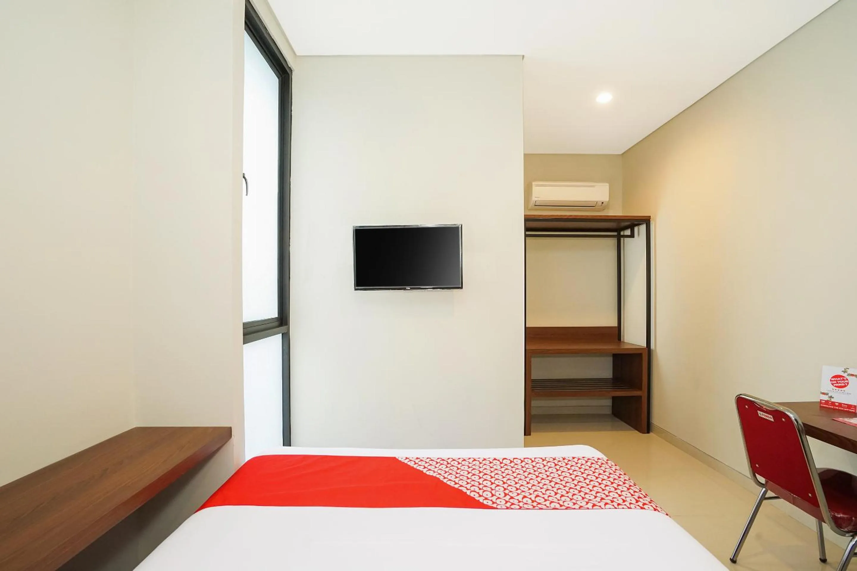 Bedroom in Super OYO Capital O 449 The Colins