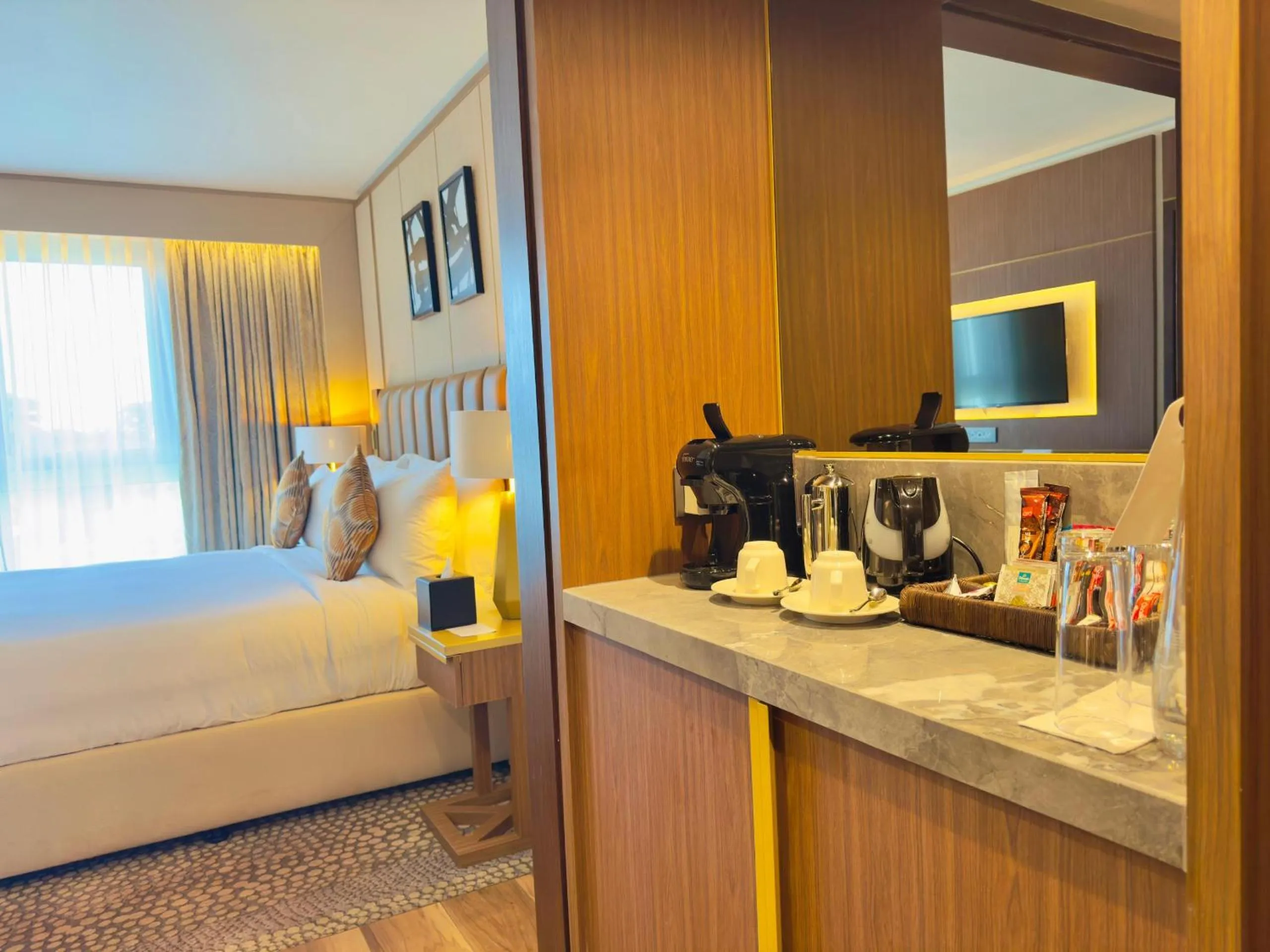 Coffee/tea facilities, Bed in InterContinental Lusaka by IHG