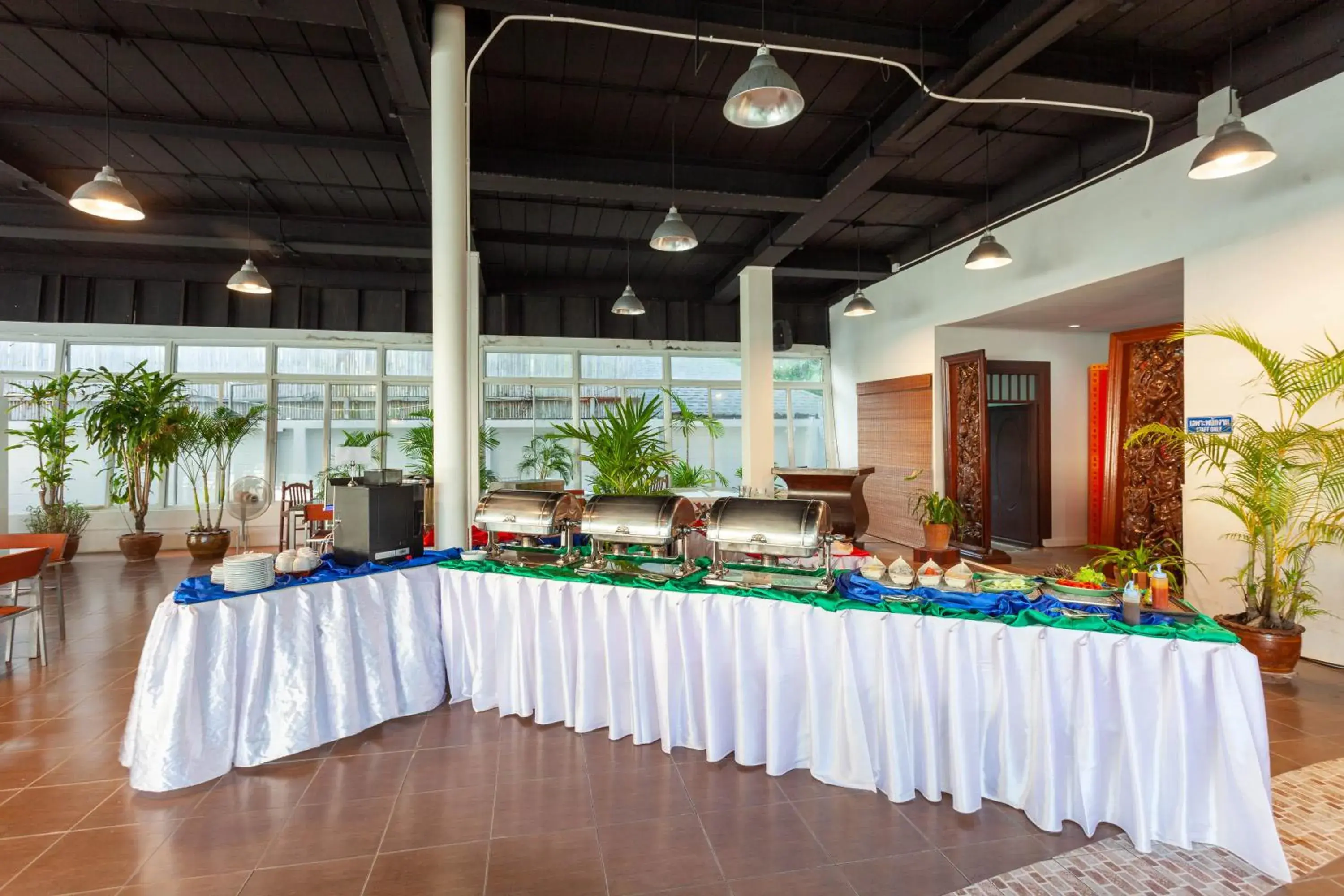 Restaurant/places to eat in Al's Resort Restaurant/places to eat in Al's Resort