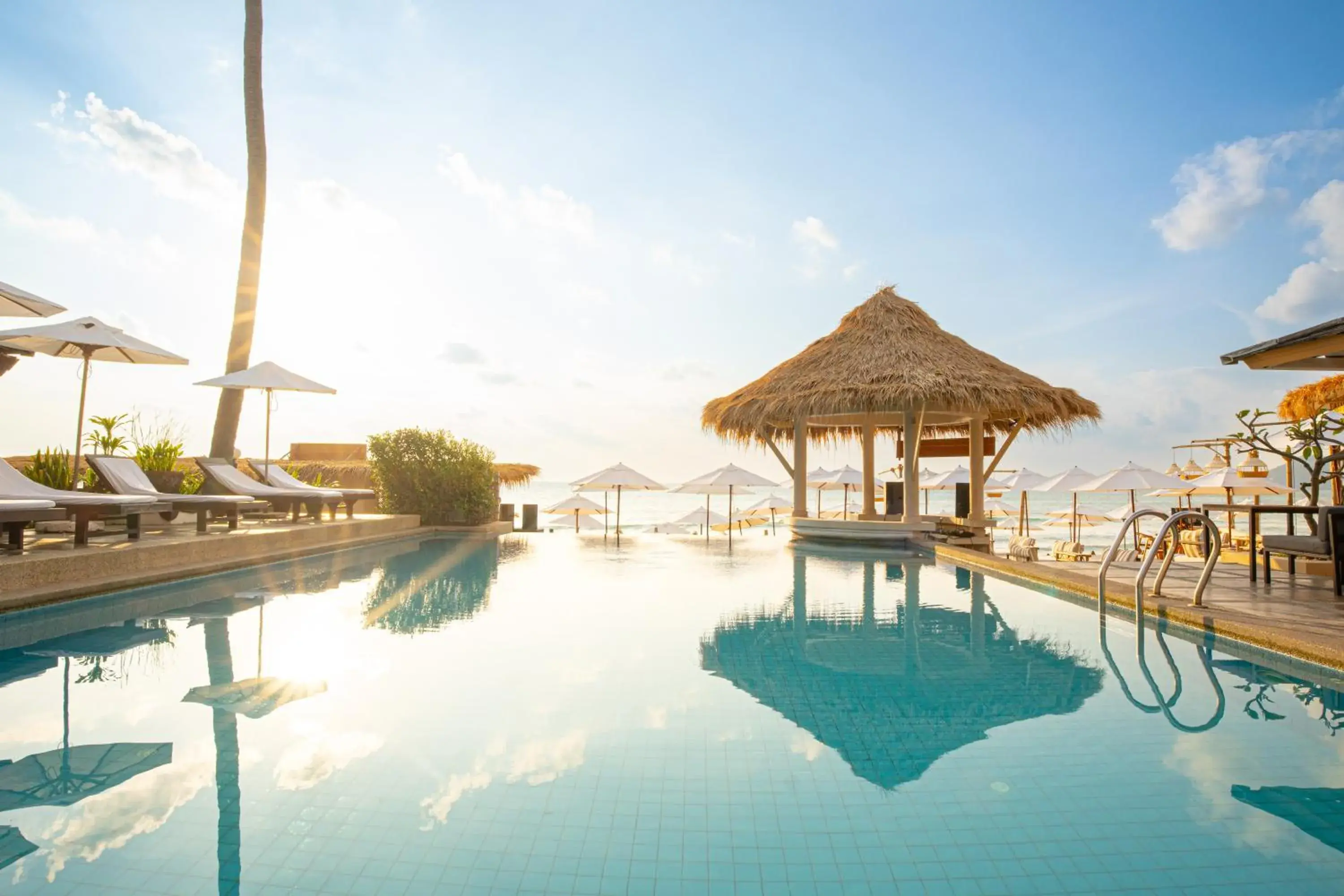 Swimming pool in Al's Resort Swimming pool in Al's Resort