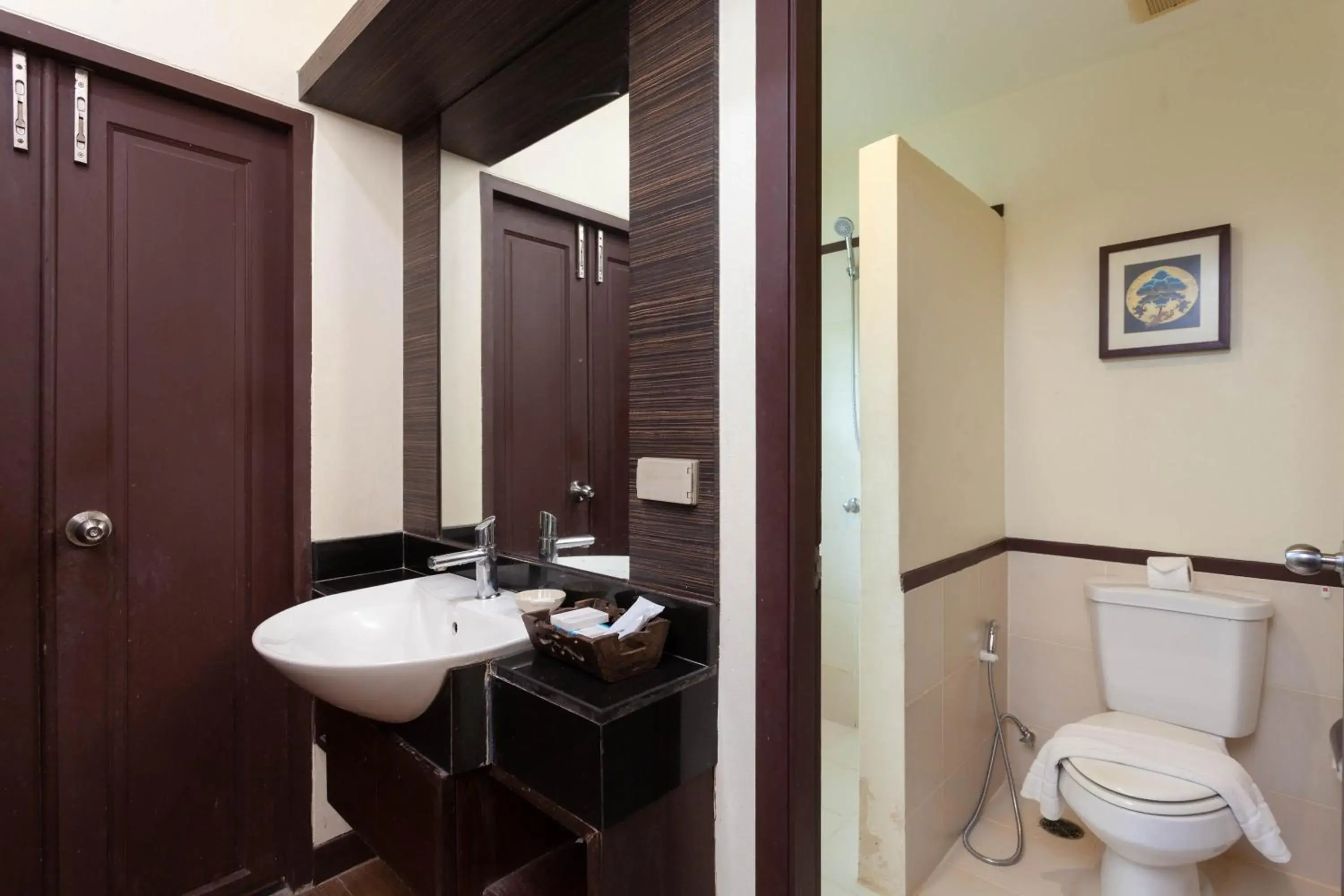 Bathroom in Al's Resort Bathroom in Al's Resort