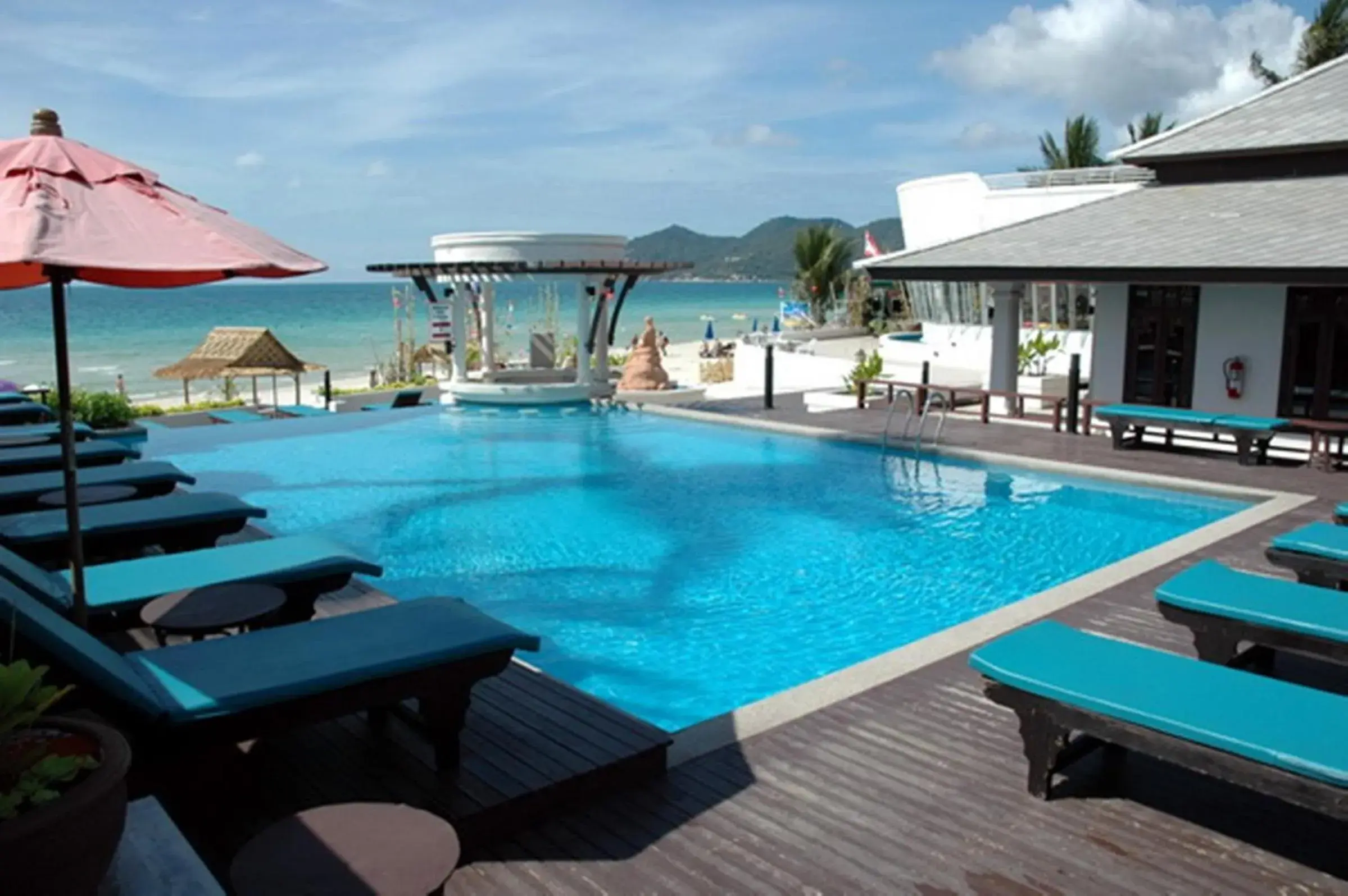 Swimming pool in Al's Resort Swimming pool in Al's Resort