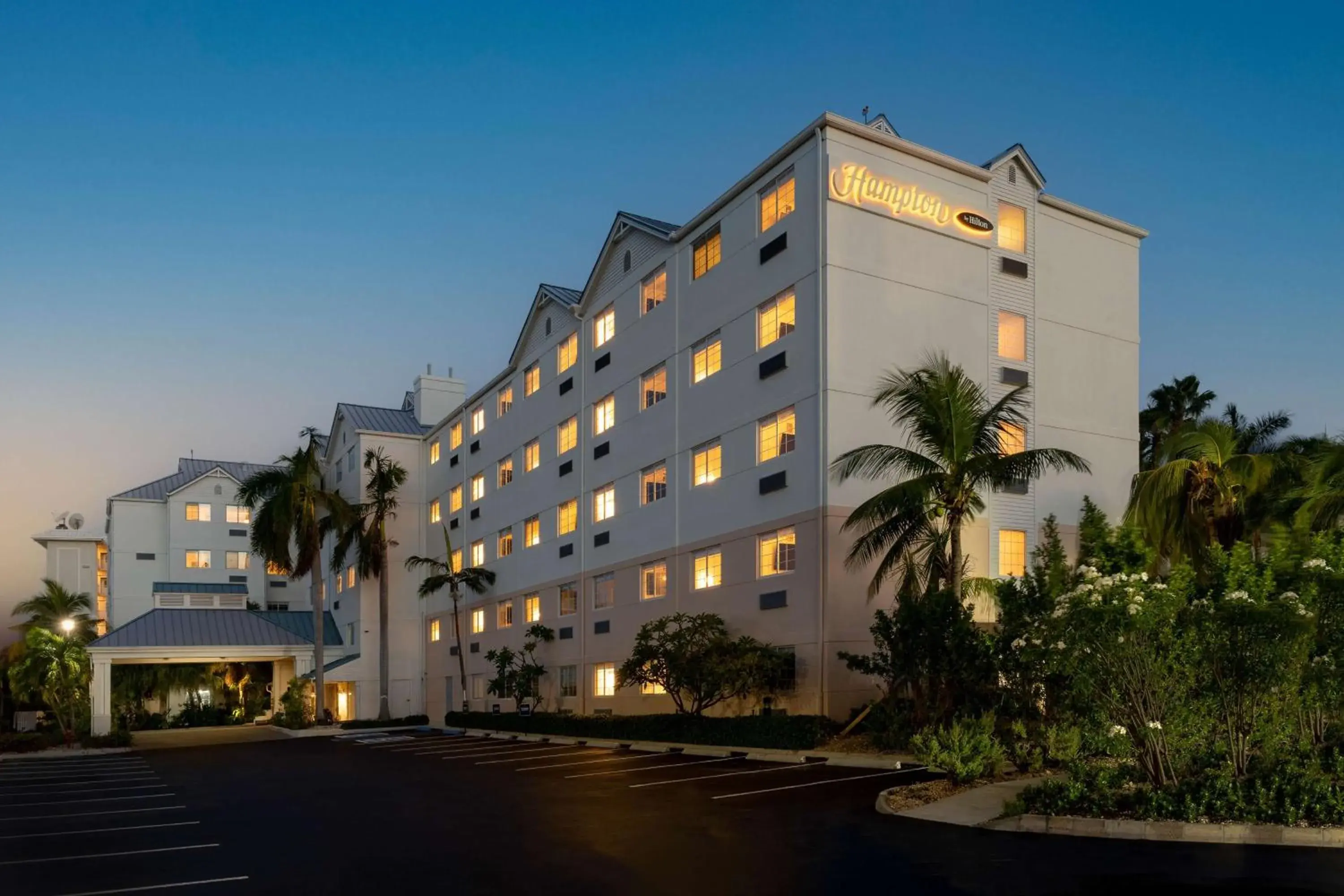 Property building in Hampton by Hilton Grand Cayman Seven Mile Beach Property building in Hampton by Hilton Grand Cayman Seven Mile Beach