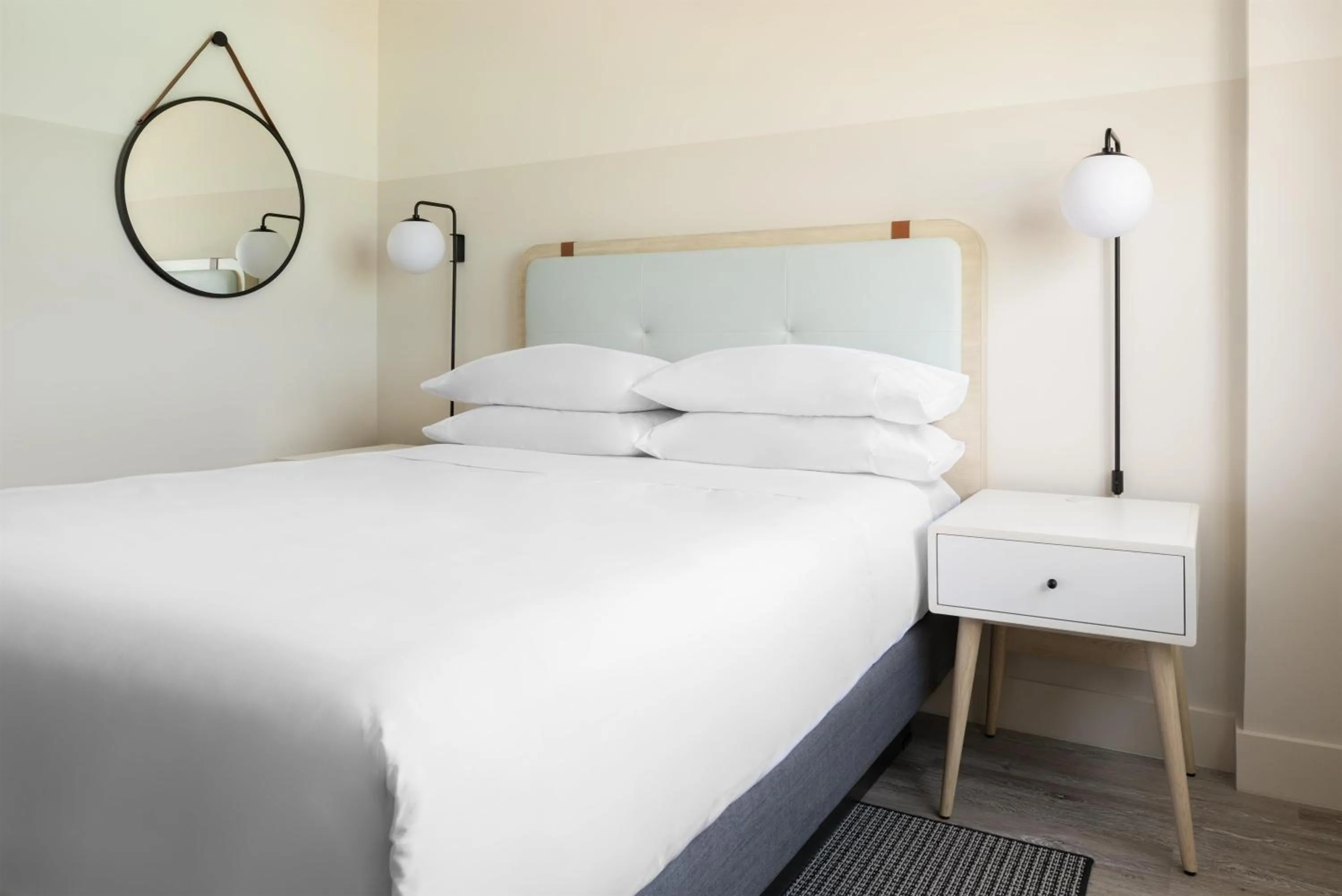 Bed in Hampton by Hilton Grand Cayman Seven Mile Beach