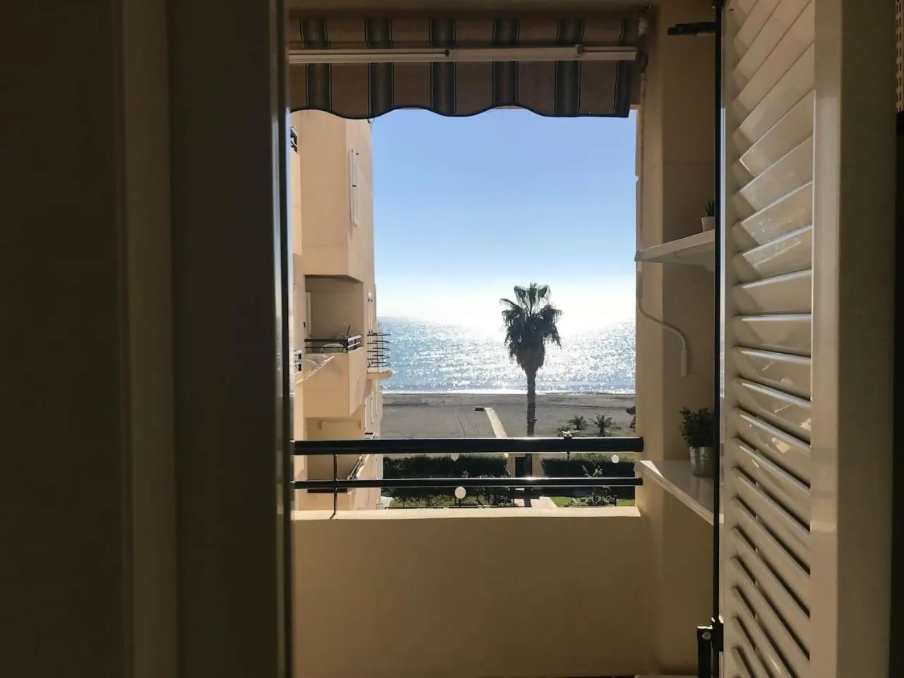 Espectacular residencial en 1a linea con piscina